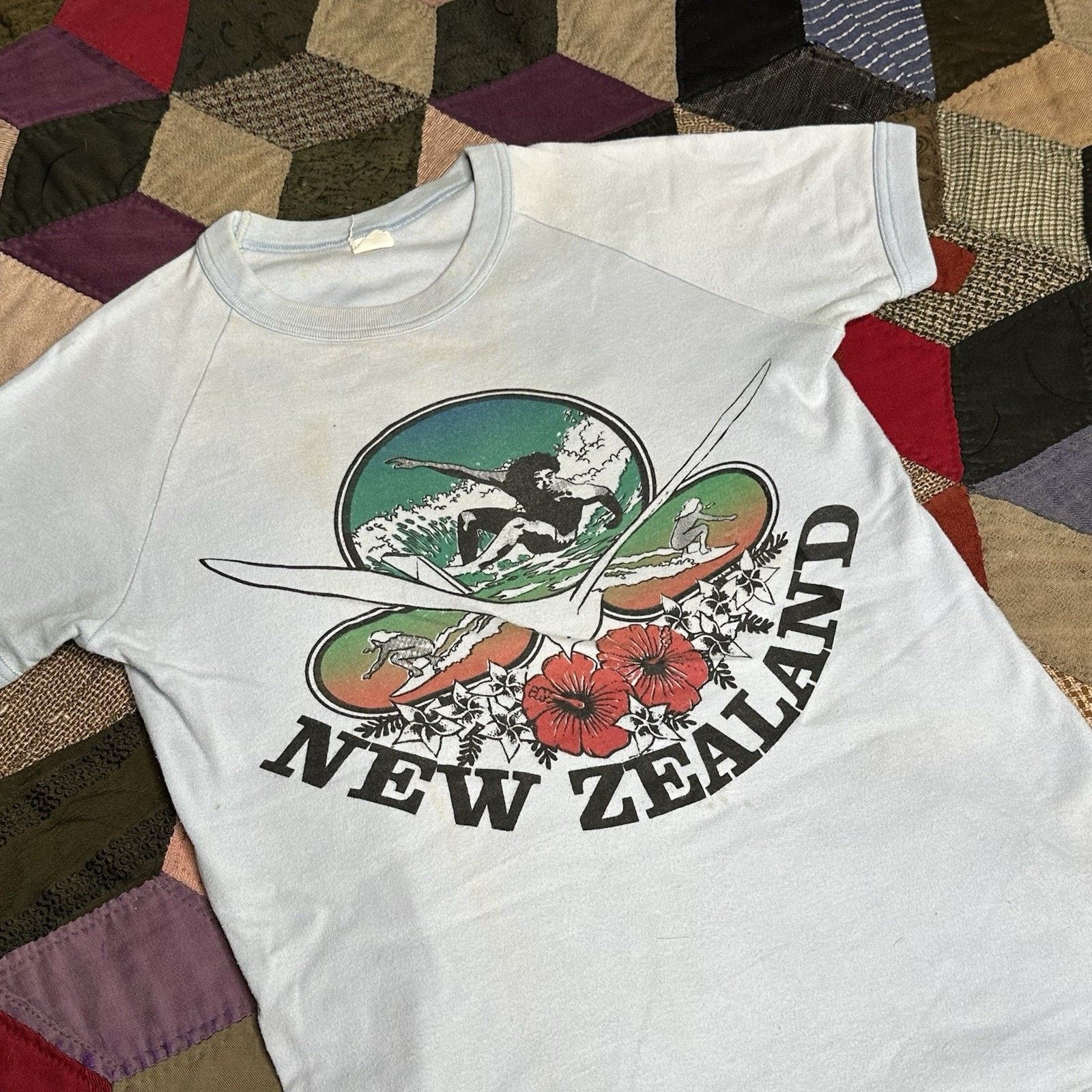 Vintage VTG 70s Endeavor New Zealand Surfer Graphic Raglan Tee Size US S / EU 44-46 / 1 - 2 Thumbnail