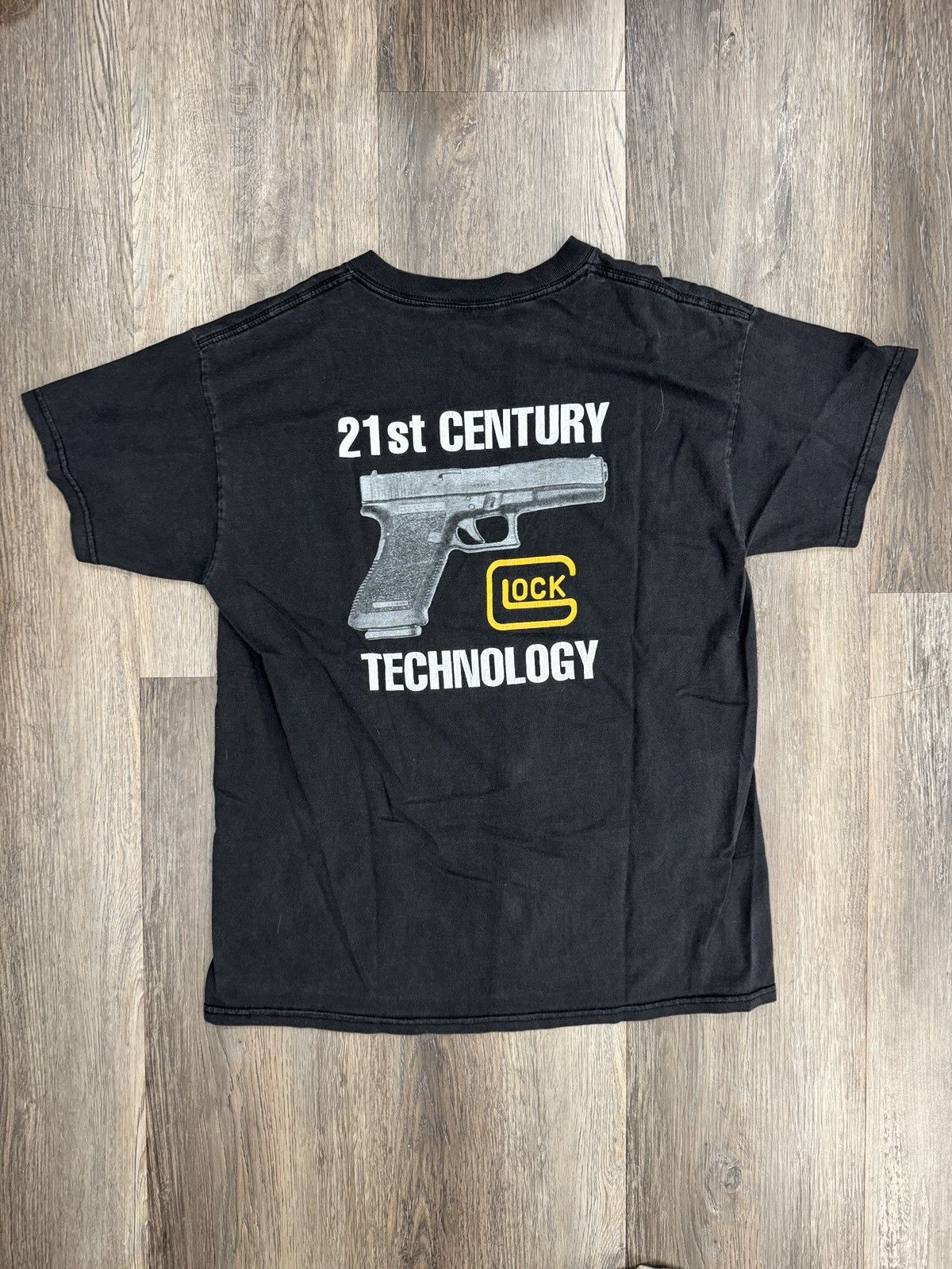 Vintage Vintage Glock perfection 21st century 90s promo tee shirt Size US L / EU 52-54 / 3 - 2 Thumbnail