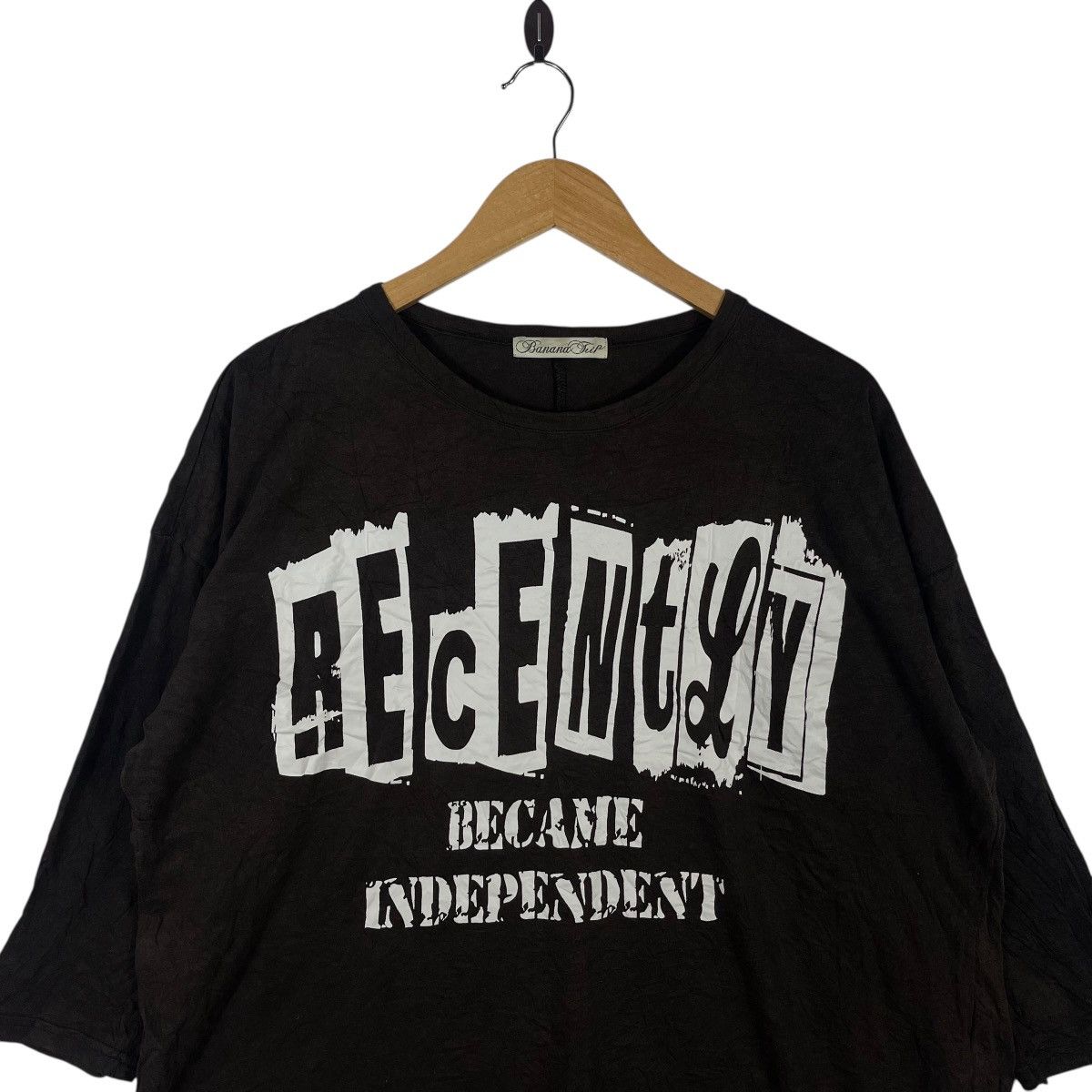 Vintage Banana Trip “Become Independent” Graphic T-Shirt Japanese Size US M / EU 48-50 / 2 - 2 Thumbnail