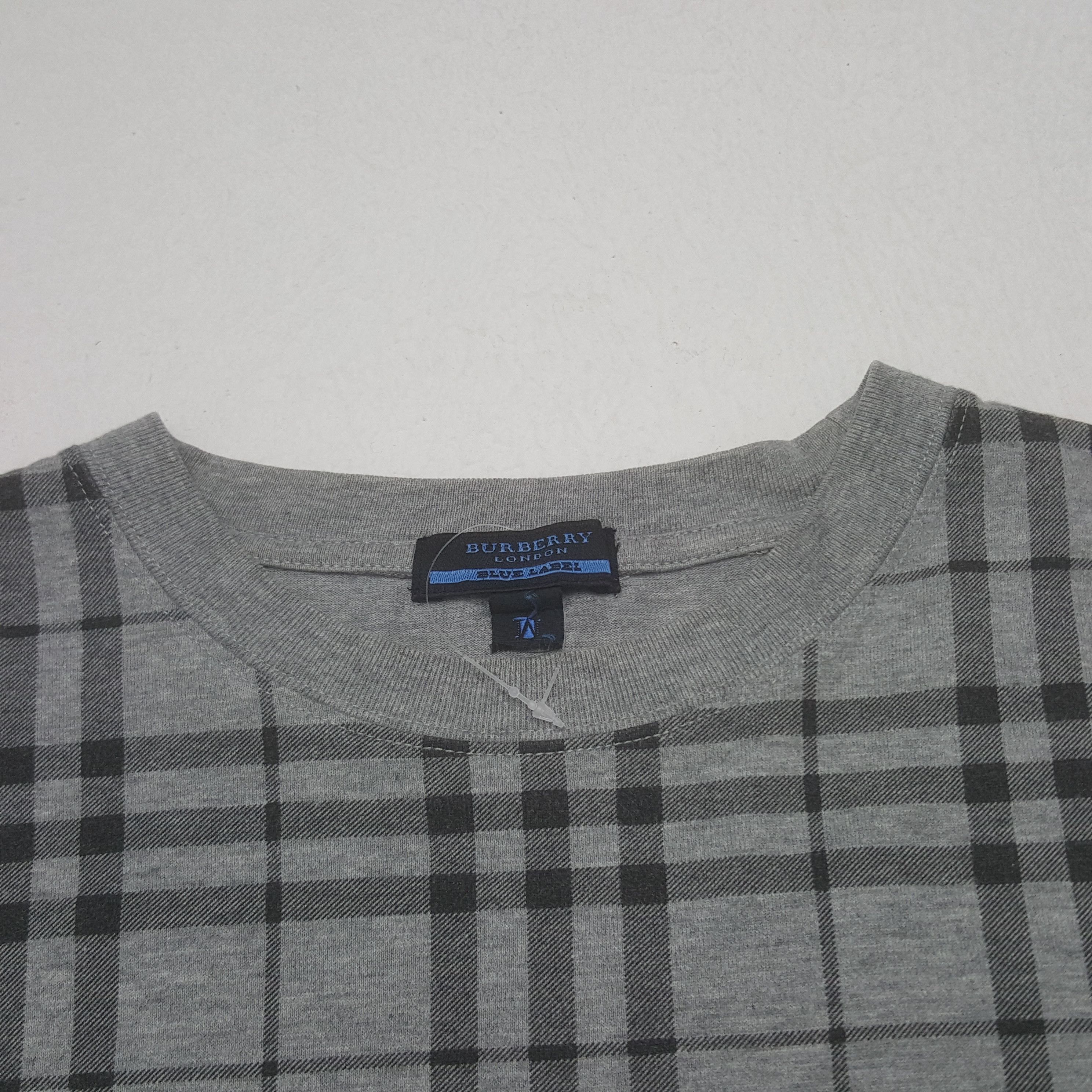 Burberry × Vintage Vintage Burberry London Blue Label Tshirt Size US M / EU 48-50 / 2 - 5 Thumbnail