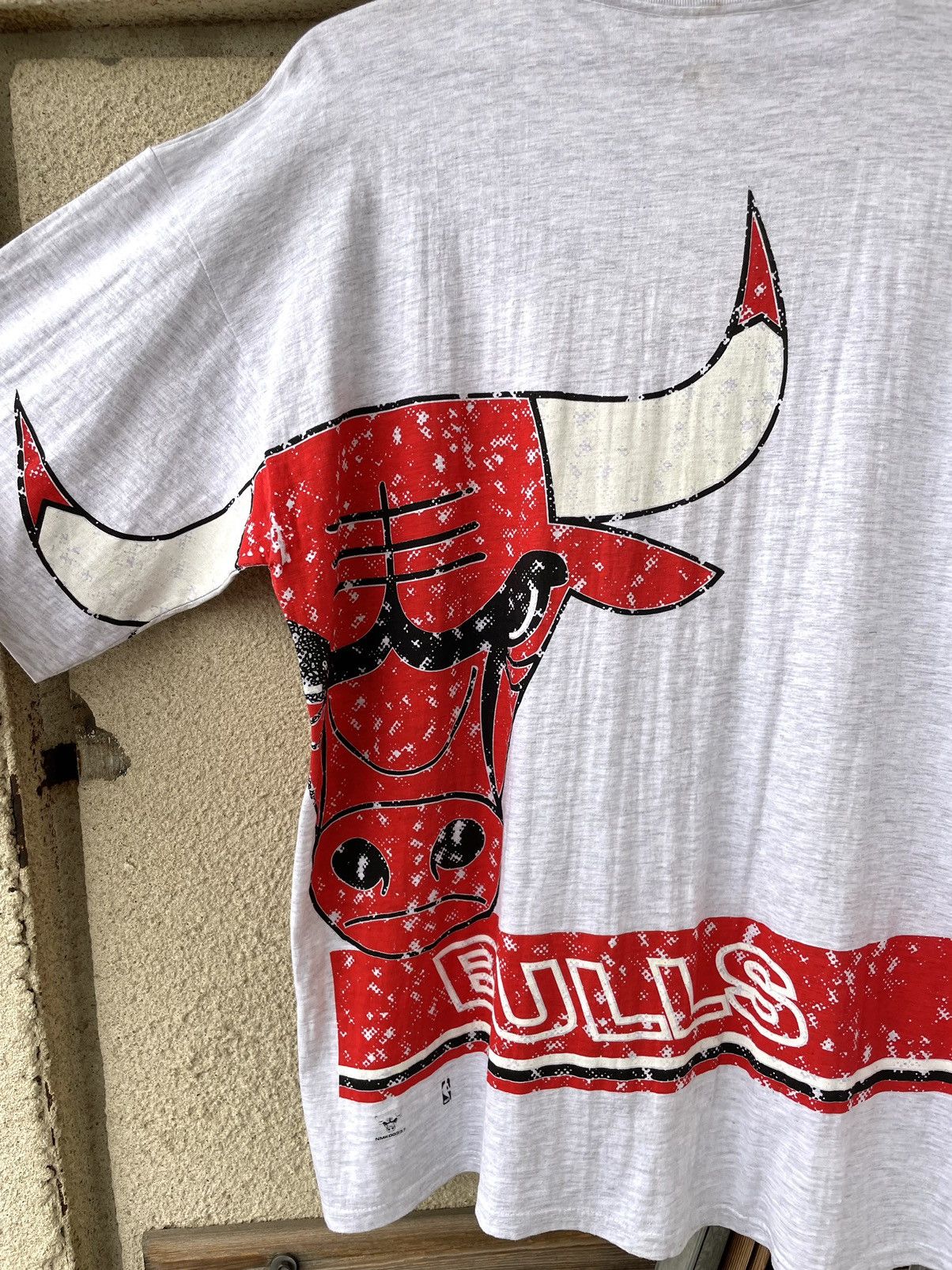 NBA Vintage 90s Chicago Bulls Nutmeg NBA Over Print T-Shirt Size US XL / EU 56 / 4 - 13 Thumbnail