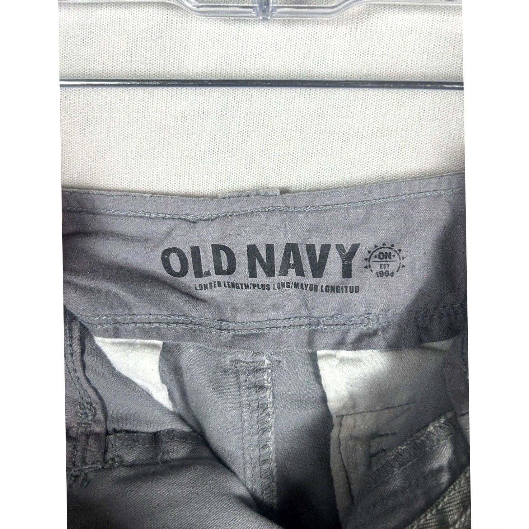 Old Navy Old Navy Mens Casual Chino Shorts Size 30 Gray Flat Front Mid Rise Longer Length Twill Cotton Size US 30 / EU 46 - 4 Thumbnail