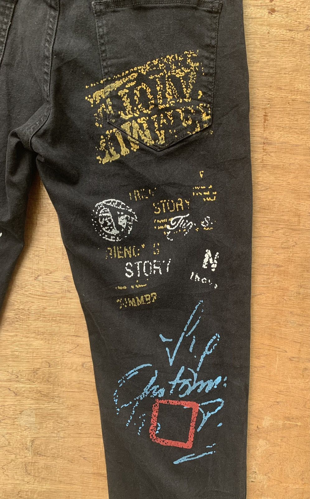 Japanese Brand 🔥 Creative Graffiti Graphic Print Streching Jeans Pants Size US 31 - 14 Thumbnail