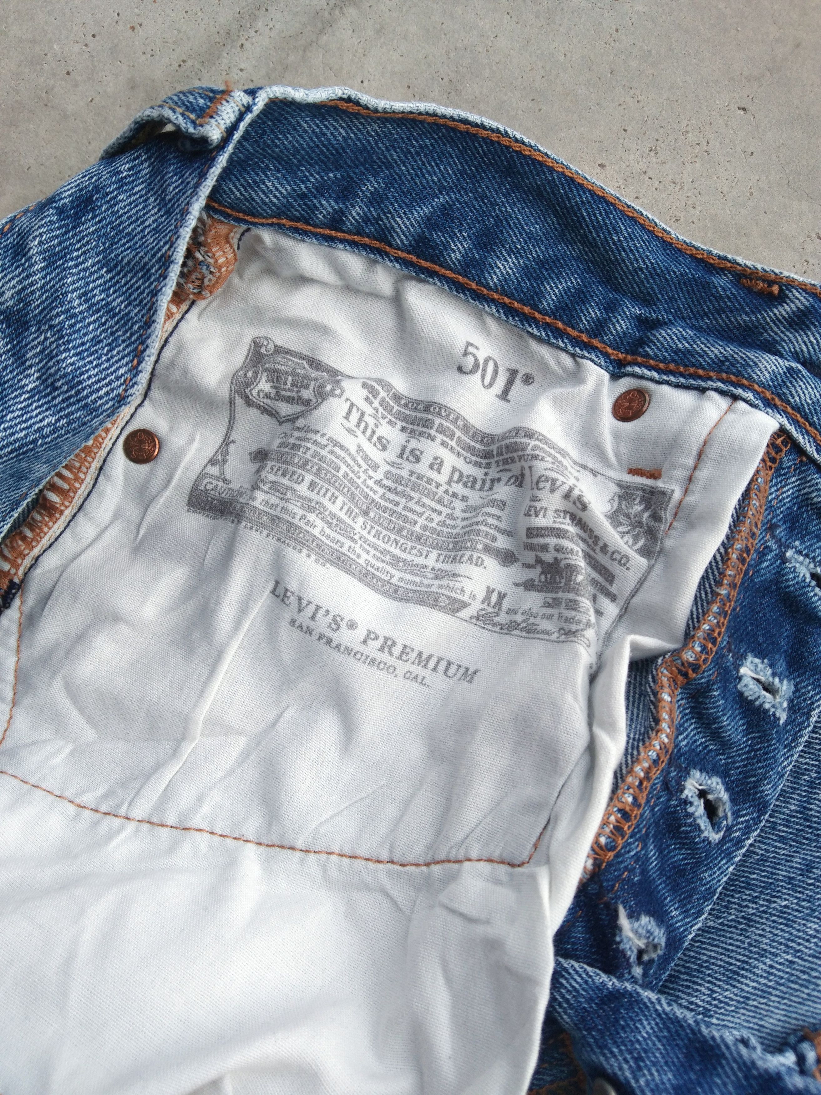 Levi's Vintage Levi's 501 Jeans Big E 27x27 Size US 27 - 7 Thumbnail
