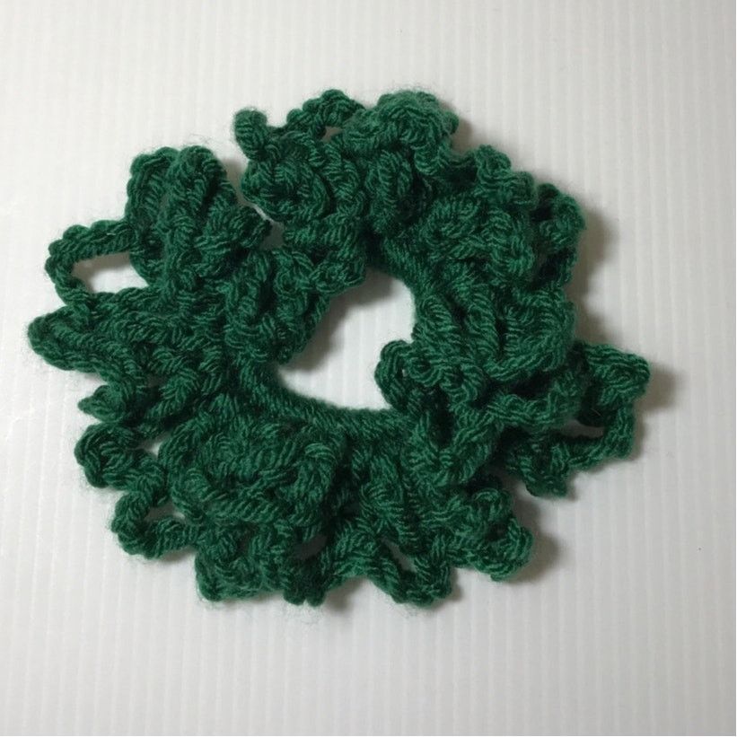 Handmade NWT Green Handmade Crocheted Hair Scrunchie Size ONE SIZE - 2 Thumbnail