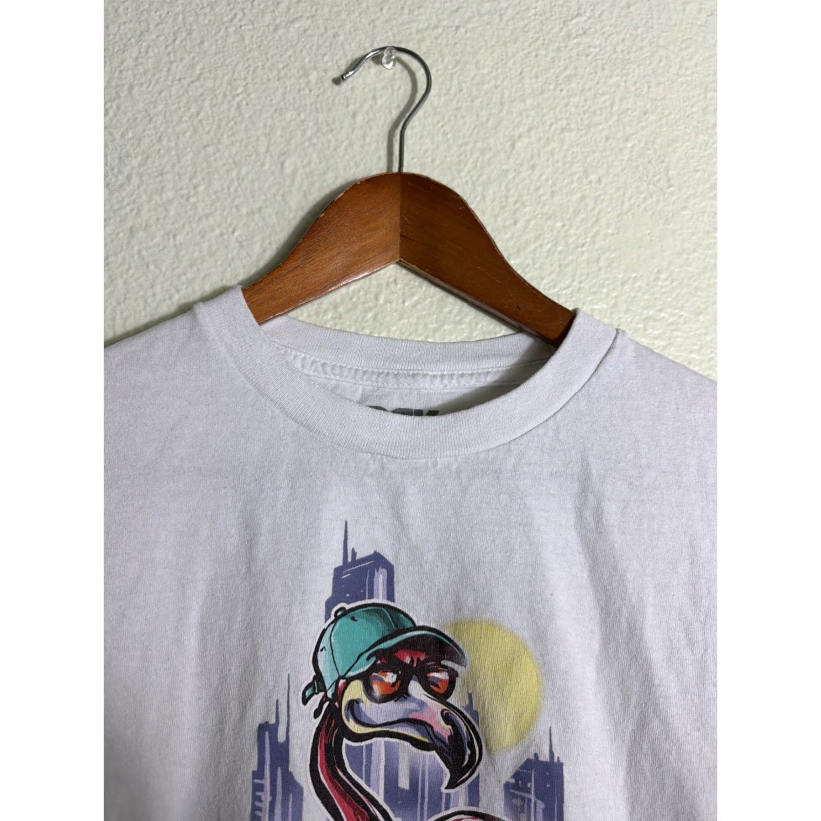 DGK **DGK Women's White Flamingo Short Sleeve T-Shirt Size S** User: **DGK Women's Small White Flamingo Short Sleeve T-Shirt** Size S / US 4 / IT 40 - 3 Thumbnail