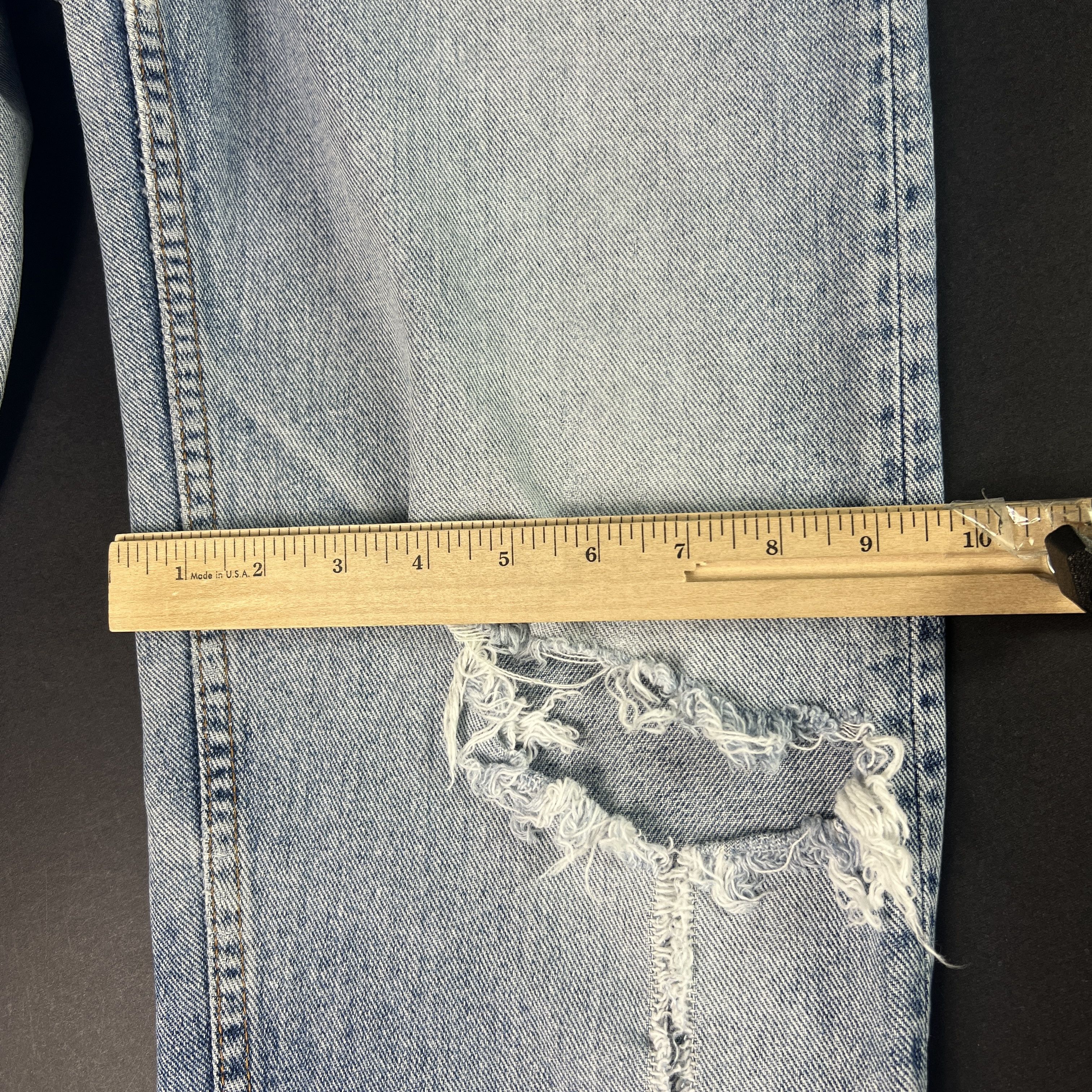 Levi's VTG 90s Levi's Jean 550 Relaxed Tapered Blue Thrashed Denim Size US 31 - 20 Thumbnail