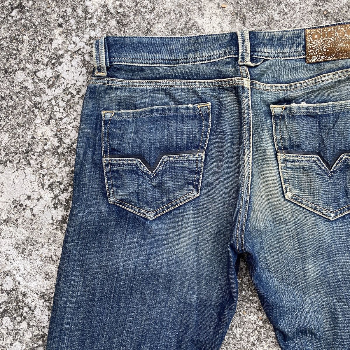 Diesel Vintage Diesel Distressed Denim Jeans Size US 35 - 13 Thumbnail