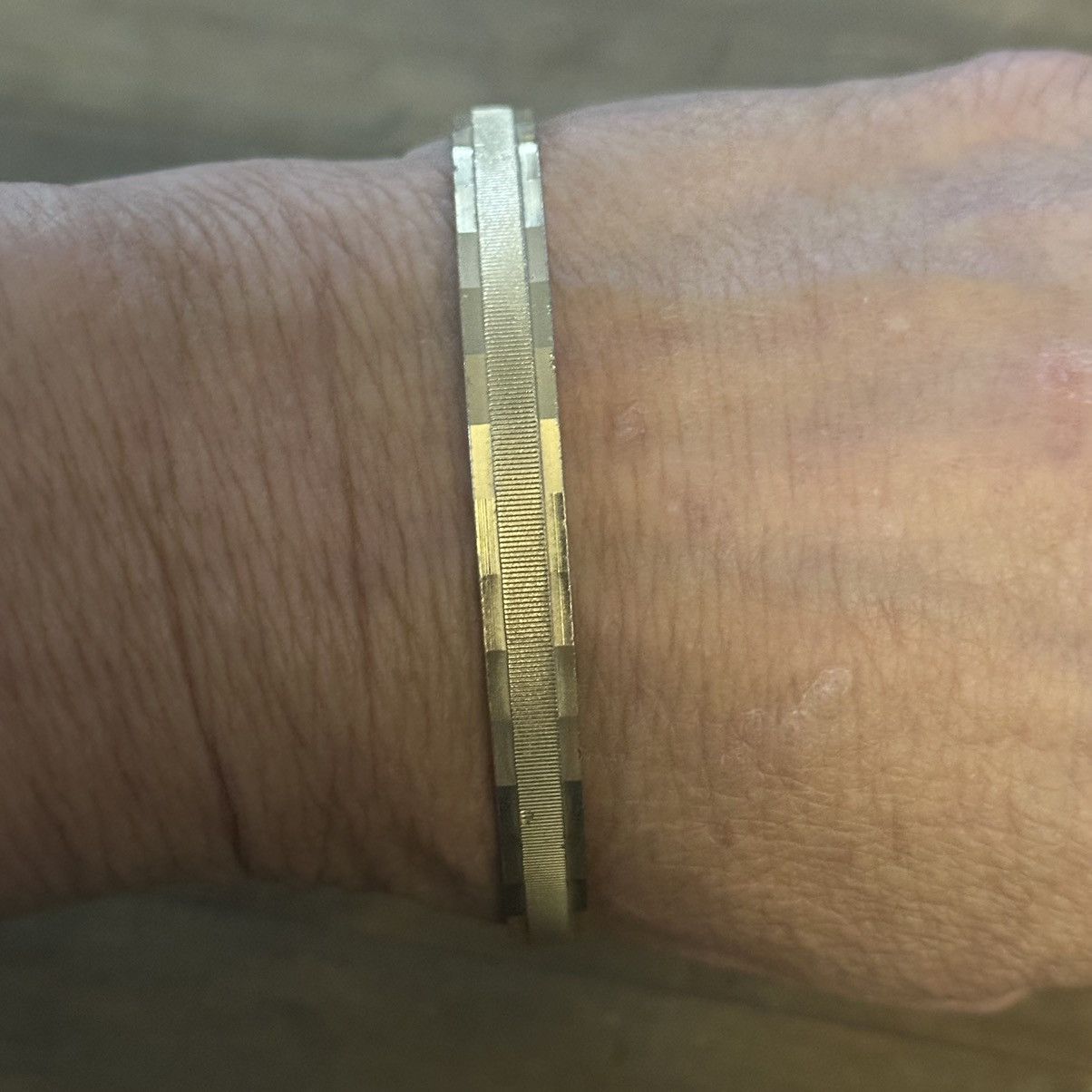 Vintage Vintage gold tone textured bangle bracelet Size ONE SIZE - 4 Thumbnail