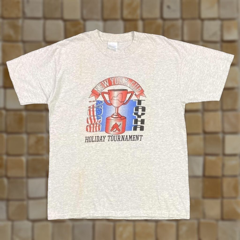 Gildan VINTAGE New York Cup 2000 Holiday Tournament Ice Hockey Sports T-Shirt L Mens Grey Size US L / EU 52-54 / 3 - 1 Thumbnail
