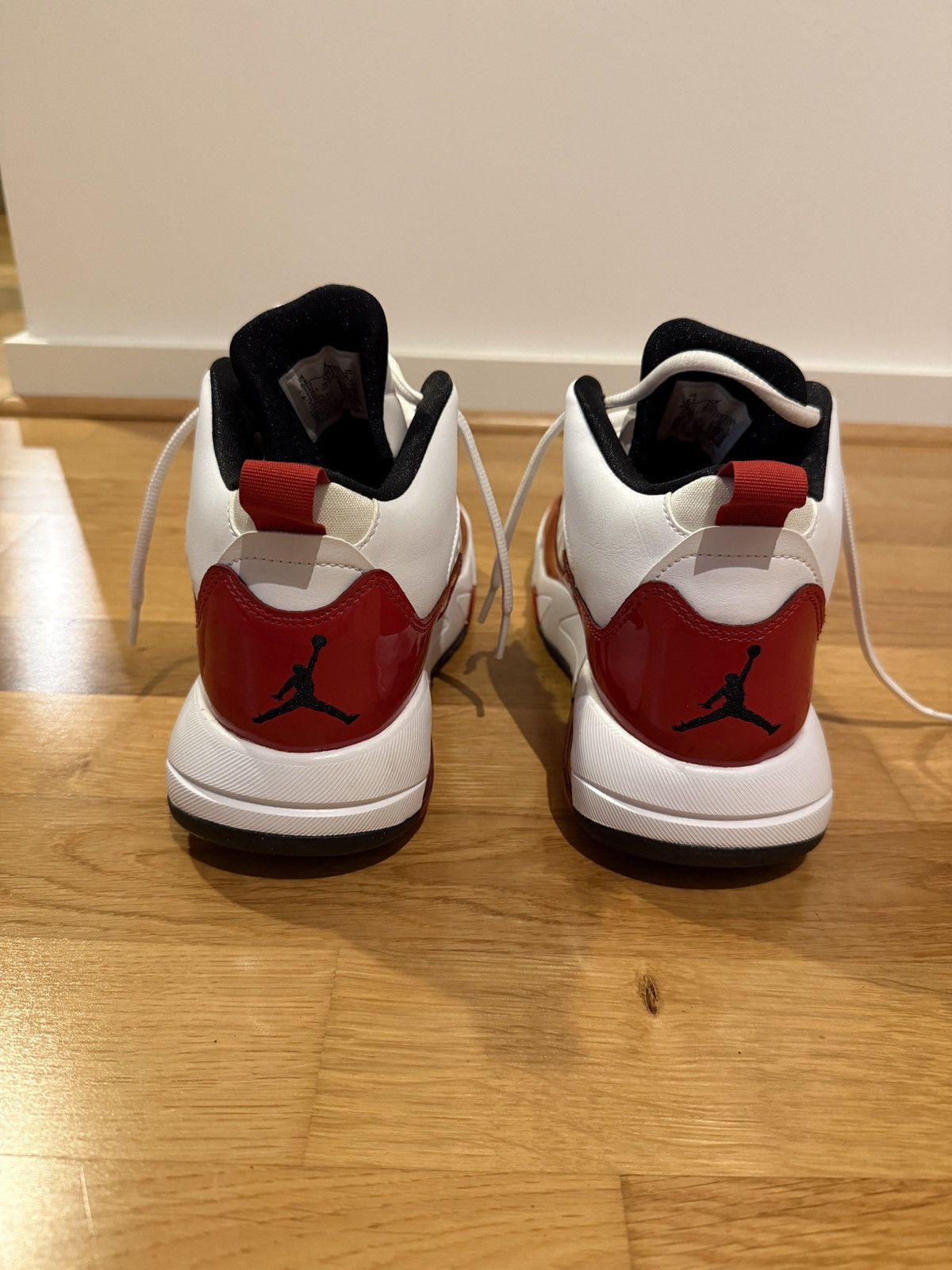 Jordan Brand NEW Jordan Maxin 200 "Bred" - Gym Red/Black/White - EU 42 Size US 8.5 / EU 41-42 - 4 Thumbnail