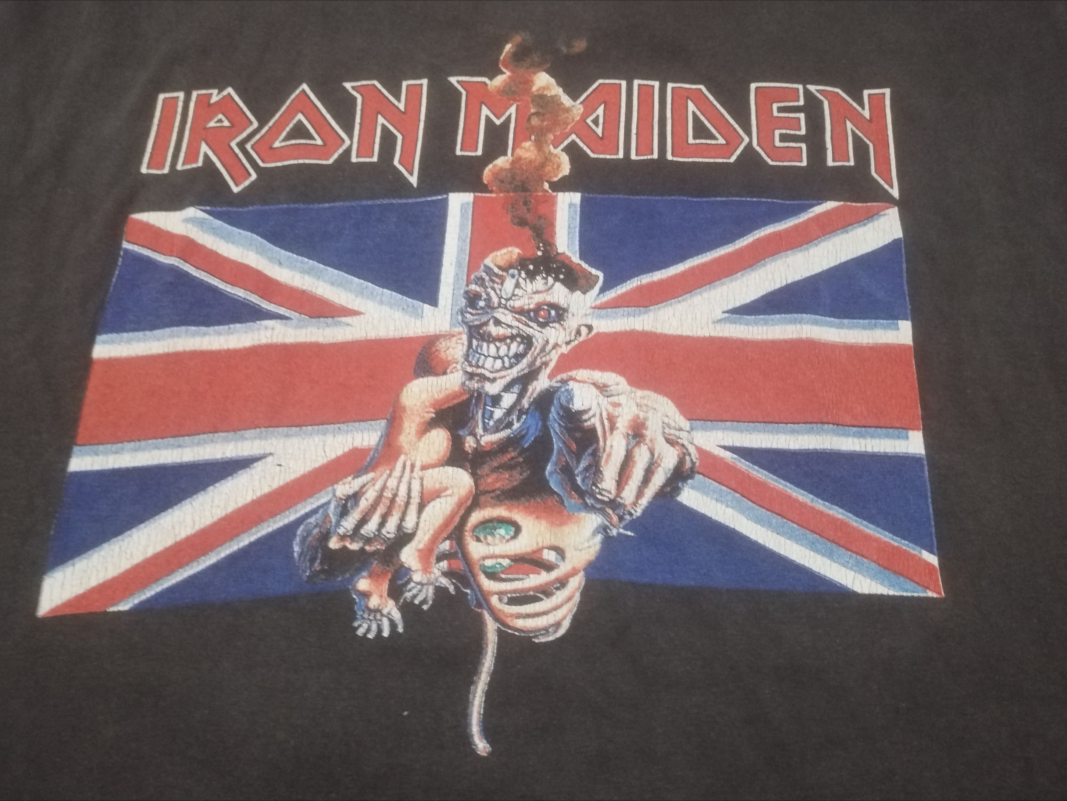 Iron Maiden vintage iron maiden dont walk over print Size US XL / EU 56 / 4 - 7 Thumbnail