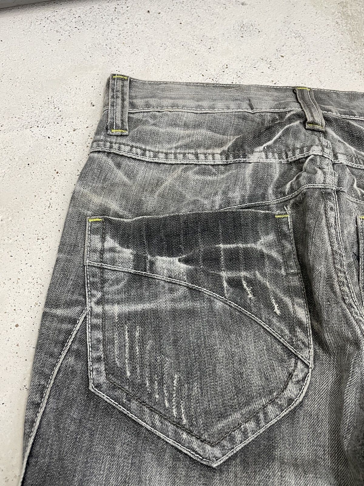Japanese Brand TR2 Grey Bleach Whisker Semantic Design Denim Size US 30 / EU 46 - 19 Thumbnail