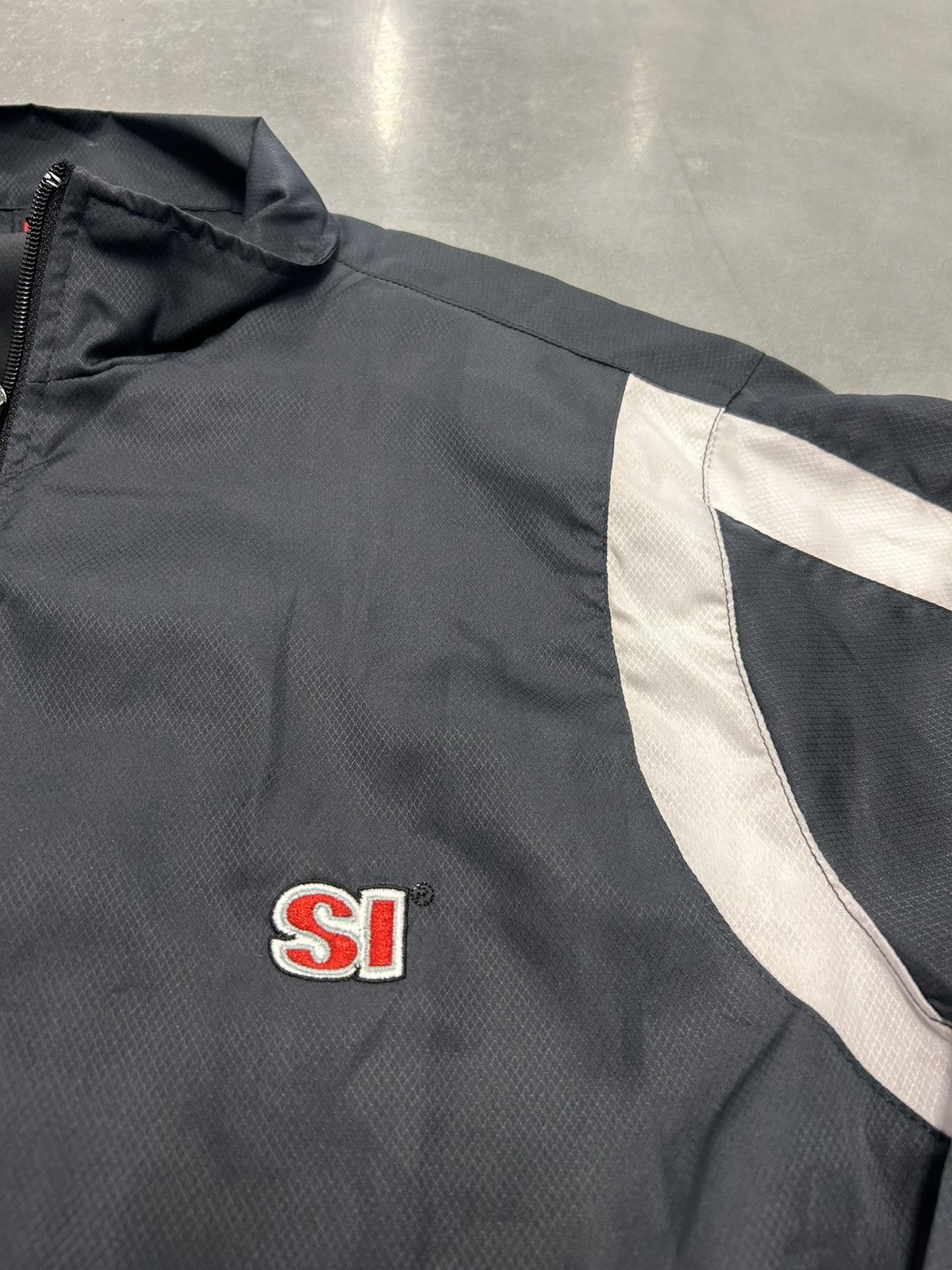 Other Sports Illustrated nylon jacket Size US XL / EU 56 / 4 - 2 Thumbnail