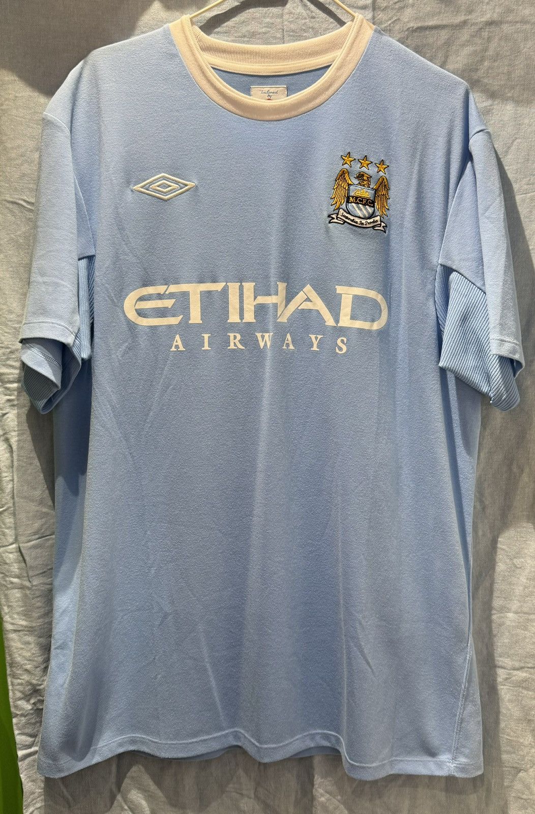 Umbro Manchester city 10/11 home shirt #32 Tevez Size US L / EU 52-54 / 3 - 1 Thumbnail