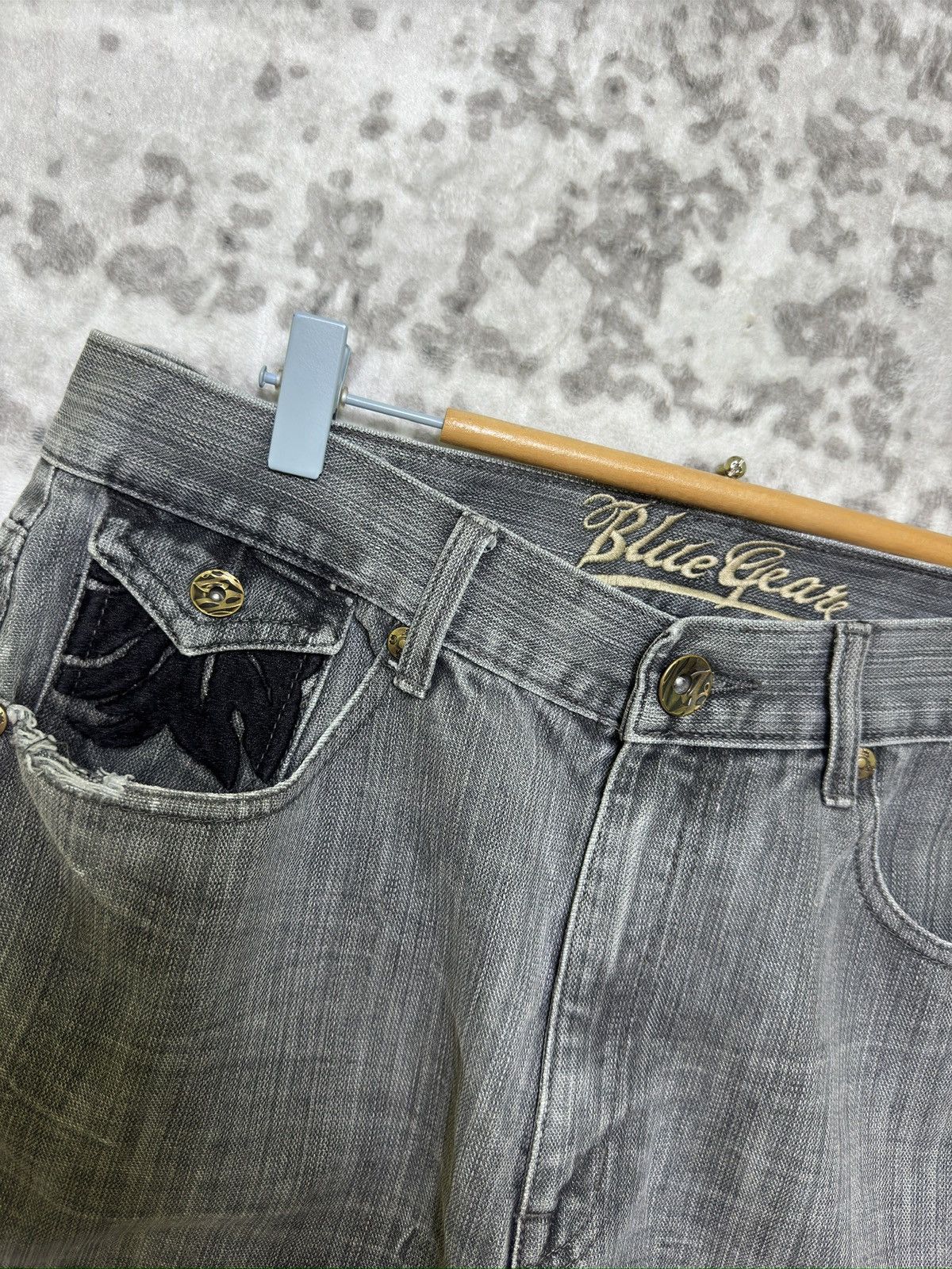 Japanese Brand Vintage Blue Gear Jeans Distressed Black Wing Embroidery Size US 32 / EU 48 - 8 Thumbnail