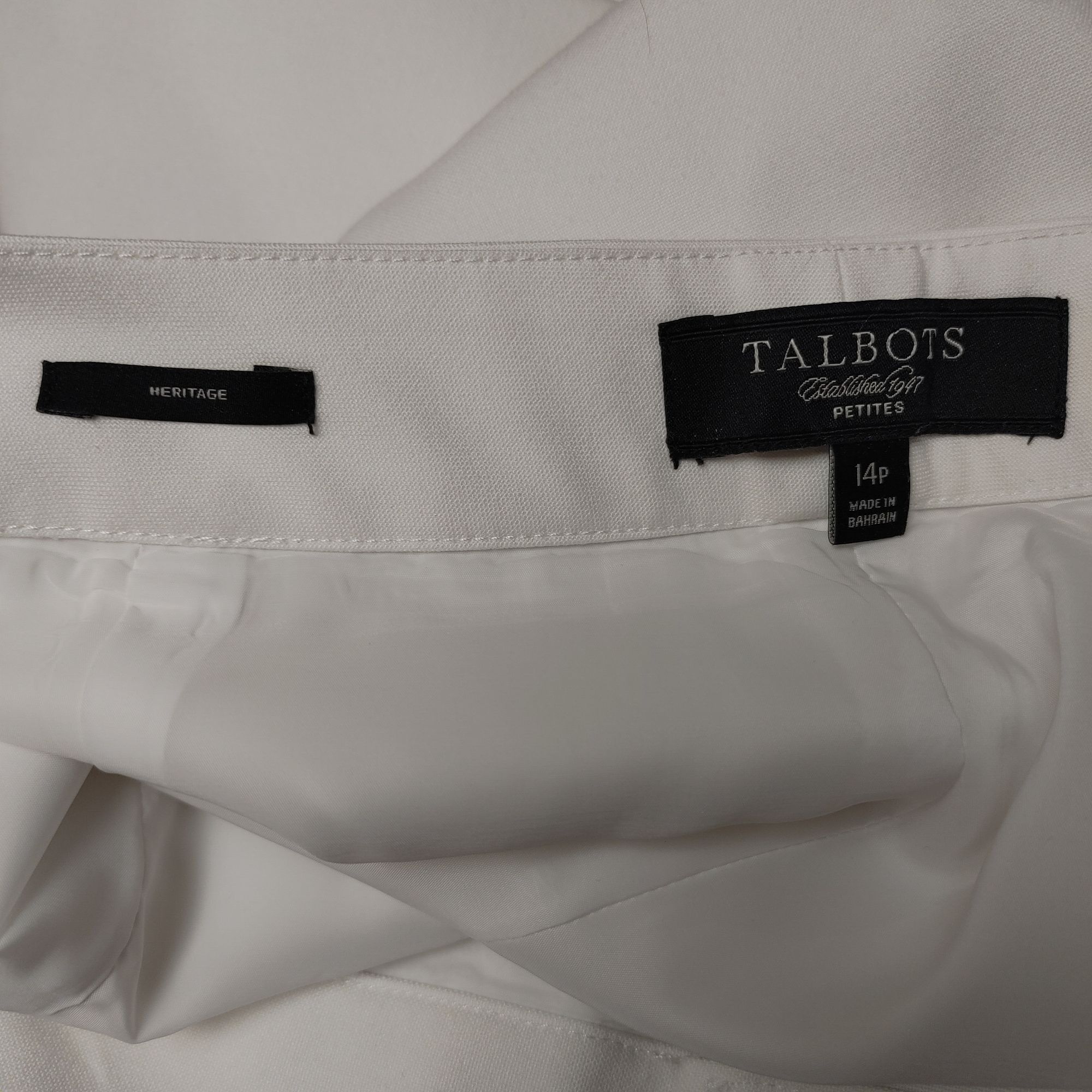 Other Talbots Heritage Women's Petite White Capri Short Knee Lengt Size 36" / US 14 / IT 50 - 3 Thumbnail