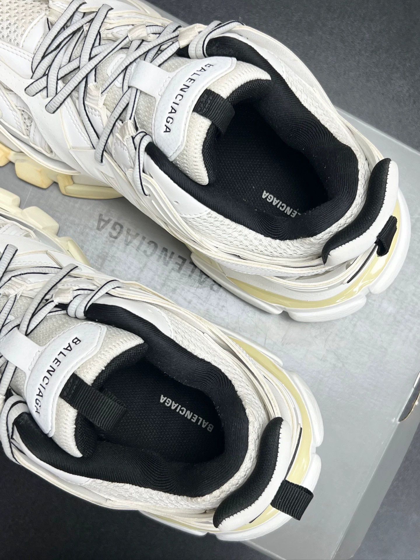 Balenciaga Balenciaga Track Sneakers in White and Black Size US 8 / EU 41 - 4 Thumbnail