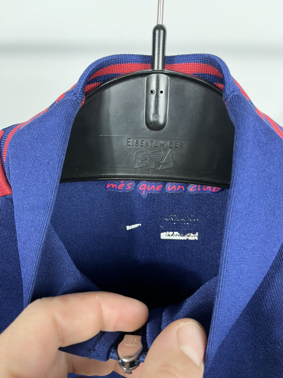 Nike Nike FC Barcelona 2015 season track jacket navy red M Size US M / EU 48-50 / 2 - 5 Thumbnail