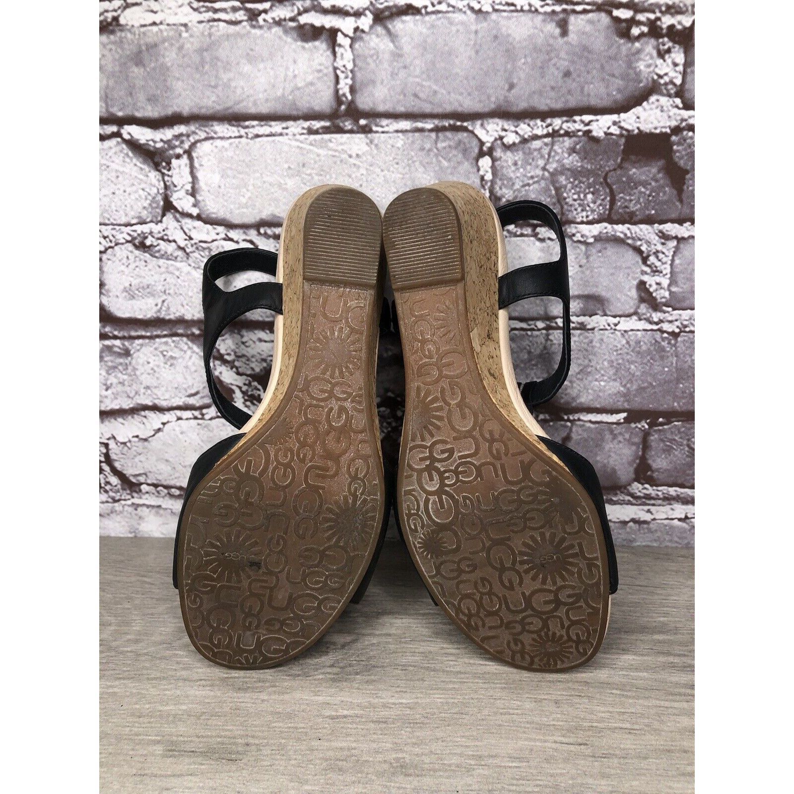 Ugg UGG Black Leather Casual Cork Wedge Ankle Strap Sandals Wome Size US 7 / IT 37 - 11 Thumbnail
