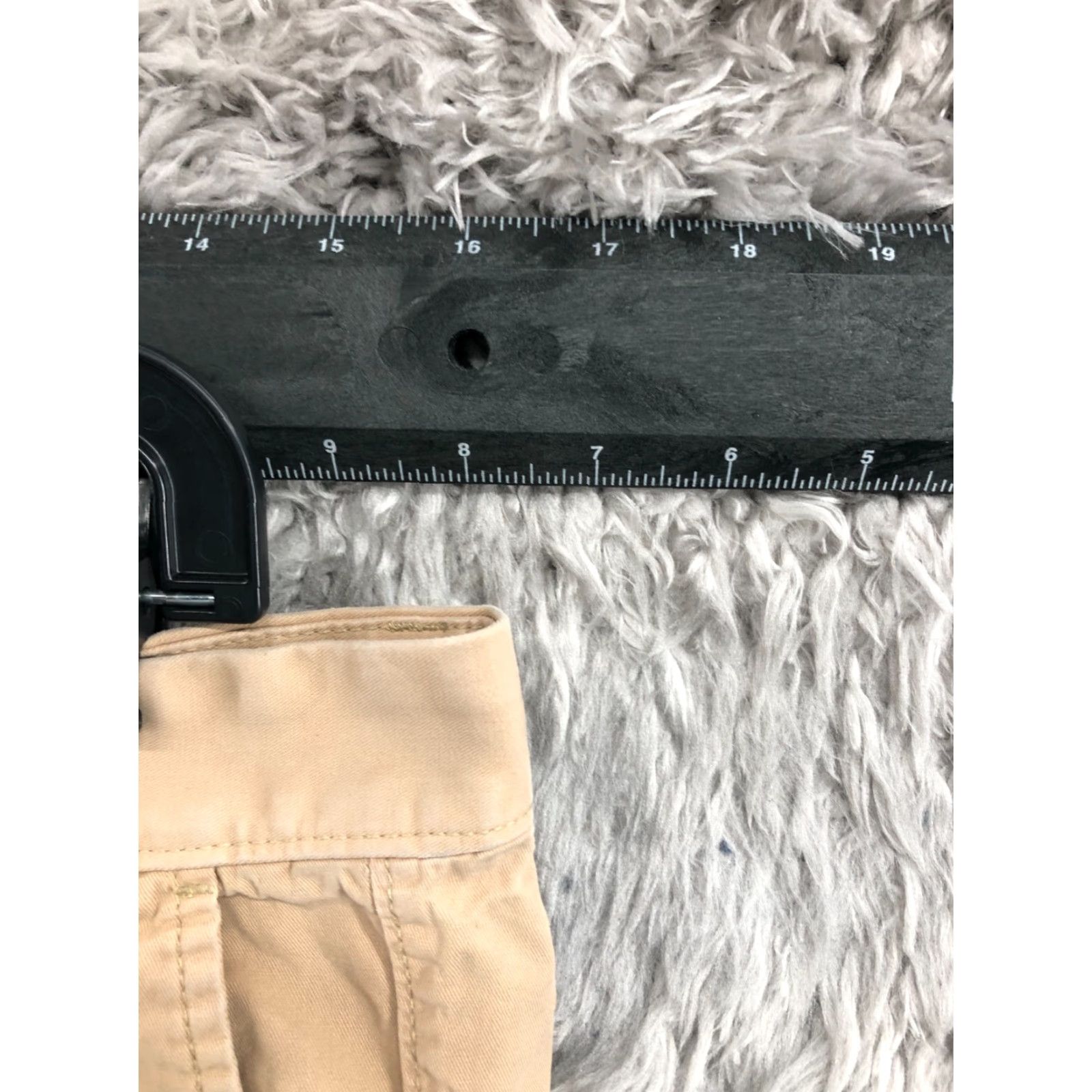 Gap Gap Classic Shorts Mens 31 Beige Khaki Mid Rise Medium Wash Size US 31 - 2 Thumbnail