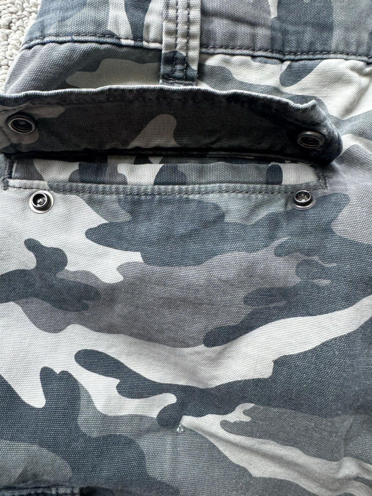 Carhartt Carhartt Camo Cargo Shorts Size US 34 / EU 50 - 4 Thumbnail