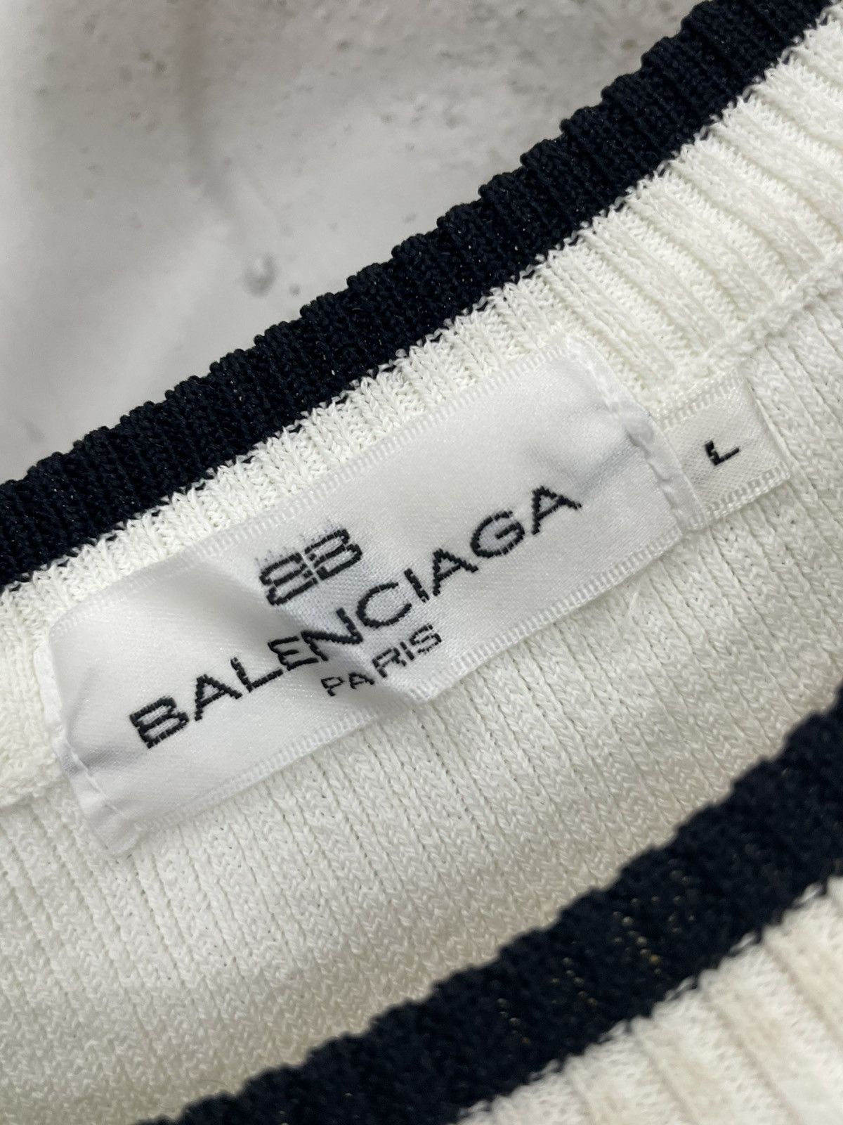 Balenciaga Very Rare Vintage Balenciaga Small Spellout Long Sleeve Size US L / EU 52-54 / 3 - 11 Thumbnail