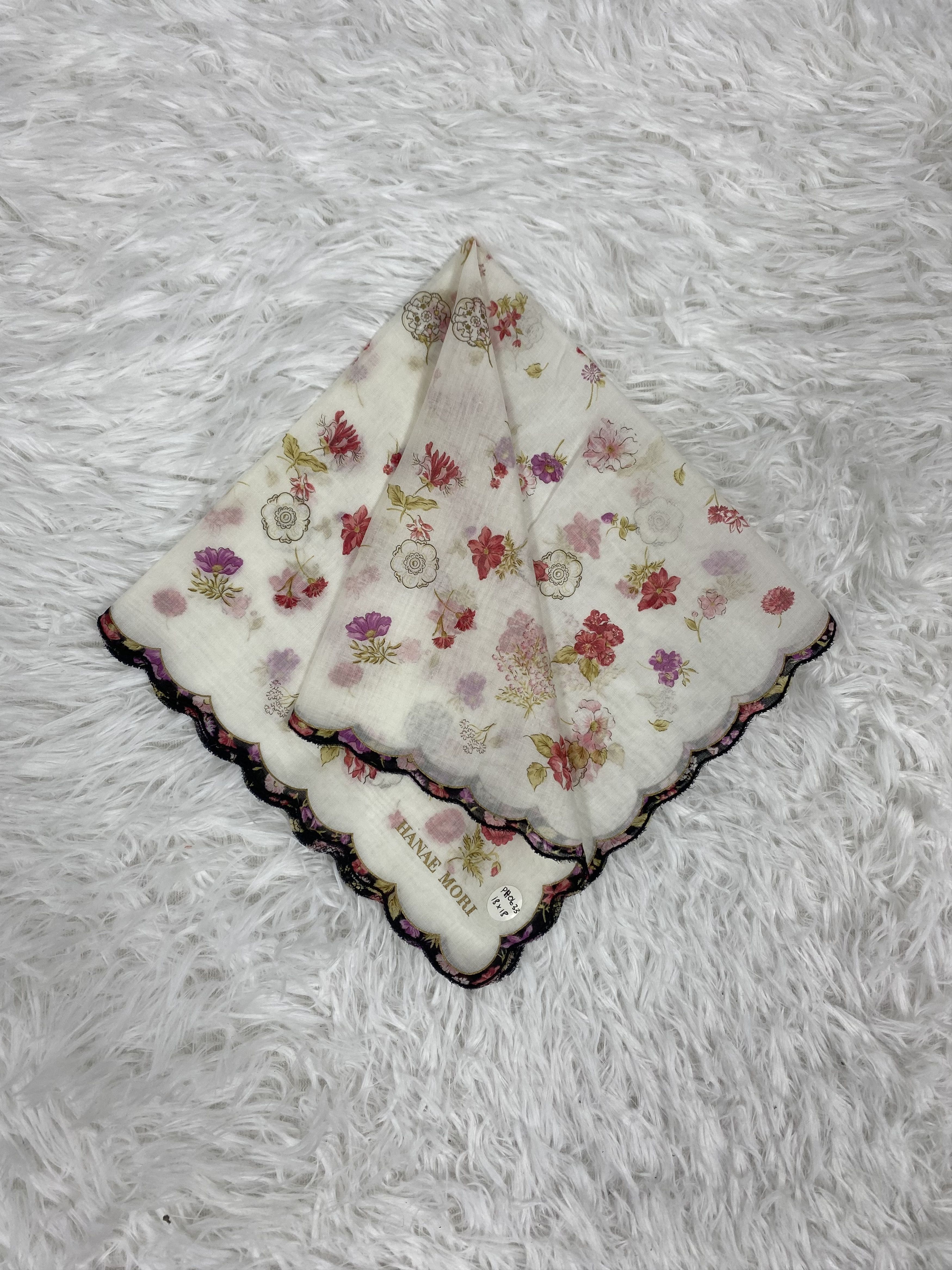 Hanae Mori × Vintage Vintage Hanae Mori Handkerchief Neckerchief PH0633 Size ONE SIZE - 1 Thumbnail