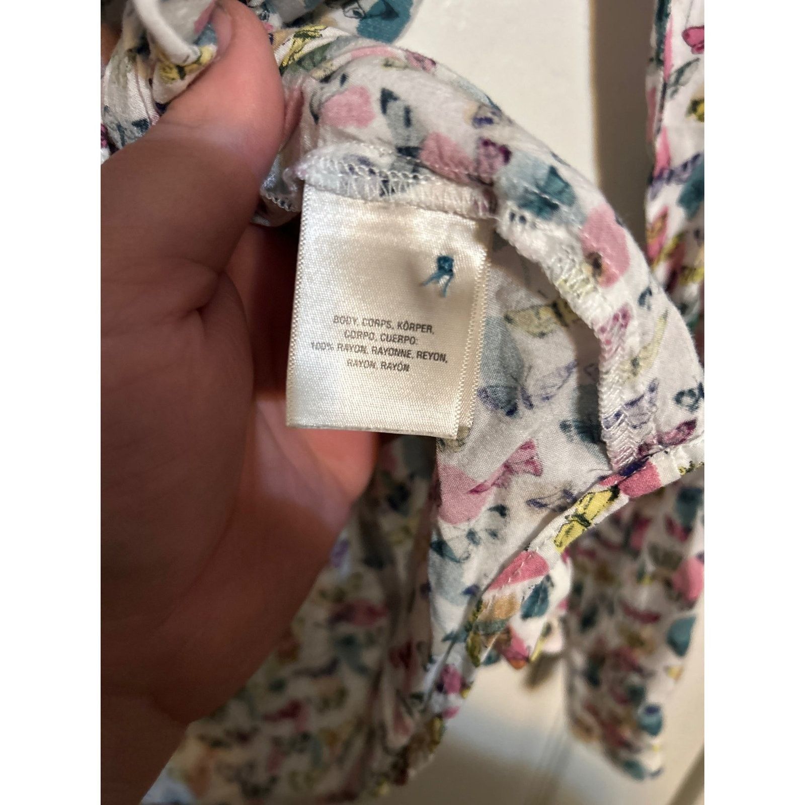 Anthropologie Maeve by Anthropologie Butterfly Button Down Blouse Size 4 Size S / US 4 / IT 40 - 3 Thumbnail