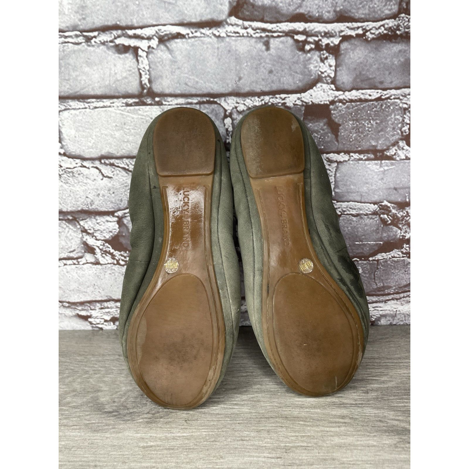 Lucky Brand Lucky Brand Olive Green Suede Erin Round Toe Ballet Flats Wo Size US 8.5 / IT 38.5 - 19 Thumbnail