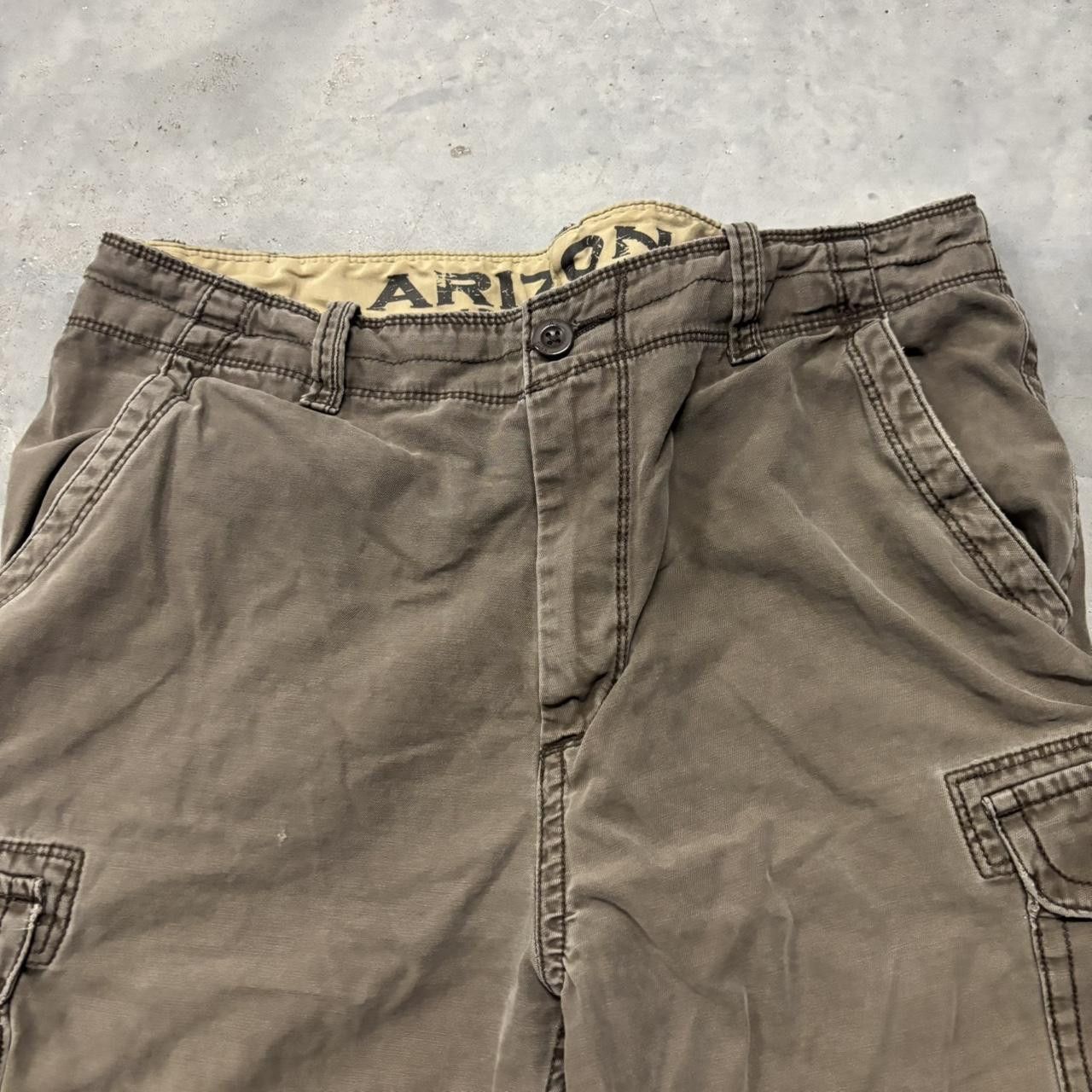 Japanese Brand × Vintage Crazy Vintage Y2K/2000s Baggy Faded Brown Skater Style Cargo Shorts! Size US 33 - 4 Thumbnail