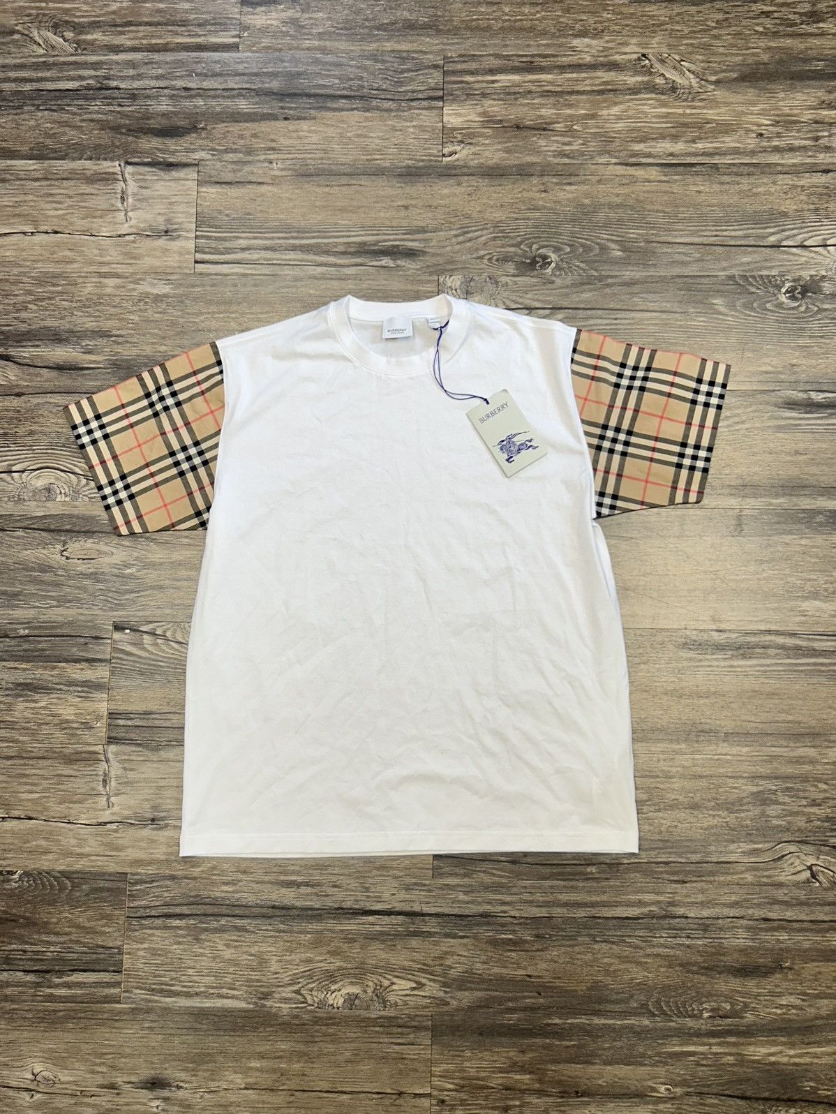 Burberry Burberry Classic Pattern T-Shirt Size US S / EU 44-46 / 1 - 1 Thumbnail