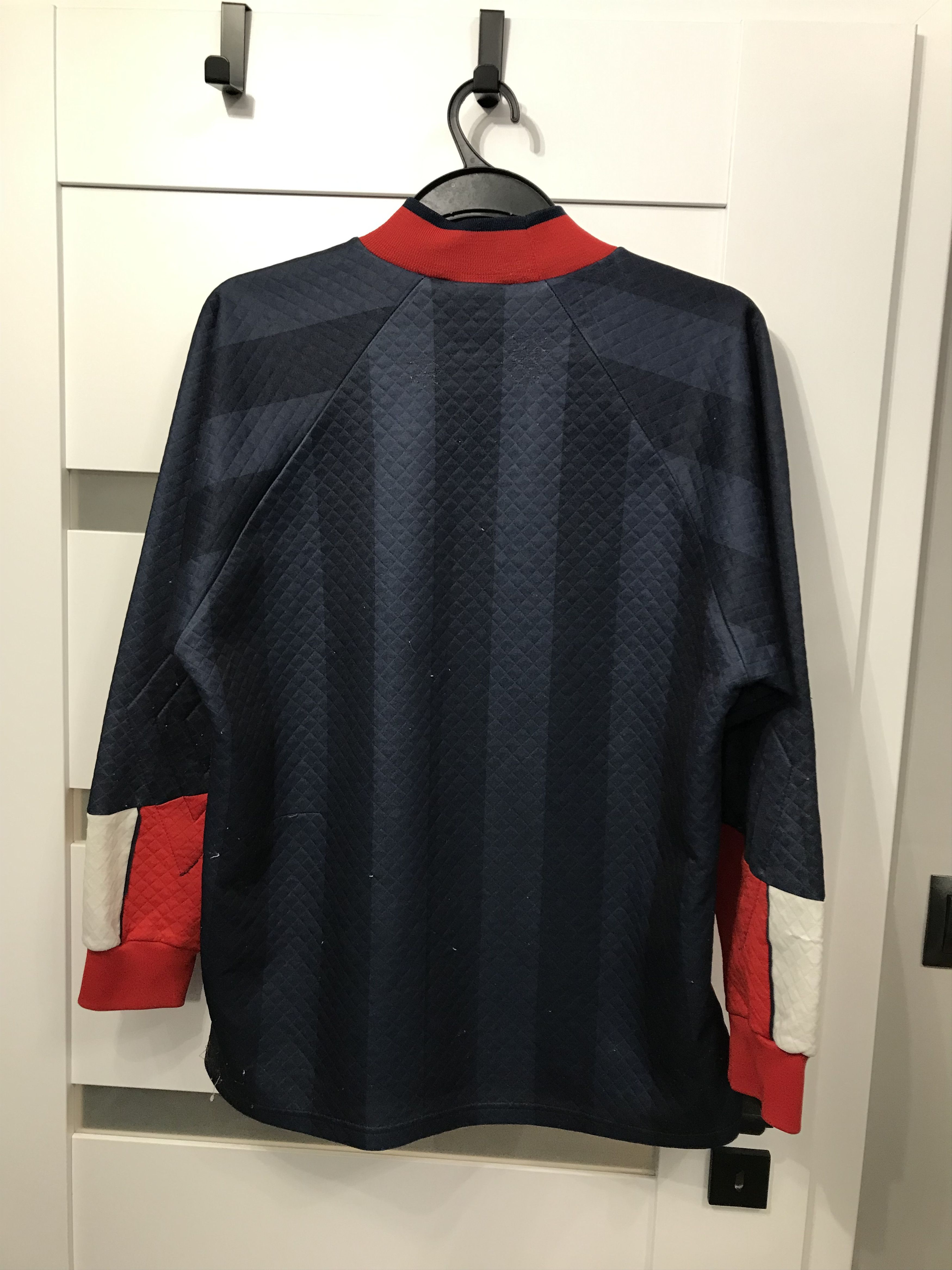 Umbro Umbro England 1992 goalkeeper jersey size M vintage Size US M / EU 48-50 / 2 - 8 Thumbnail