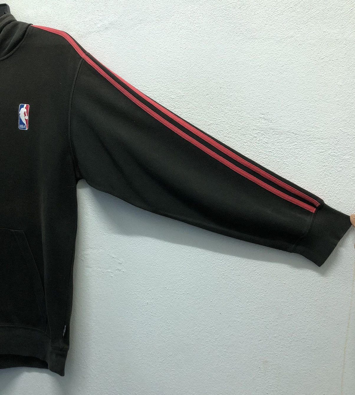 Adidas Adidas NBA Climawarm Hoodie – Black with Red Stripes Size US L / EU 52-54 / 3 - 4 Thumbnail