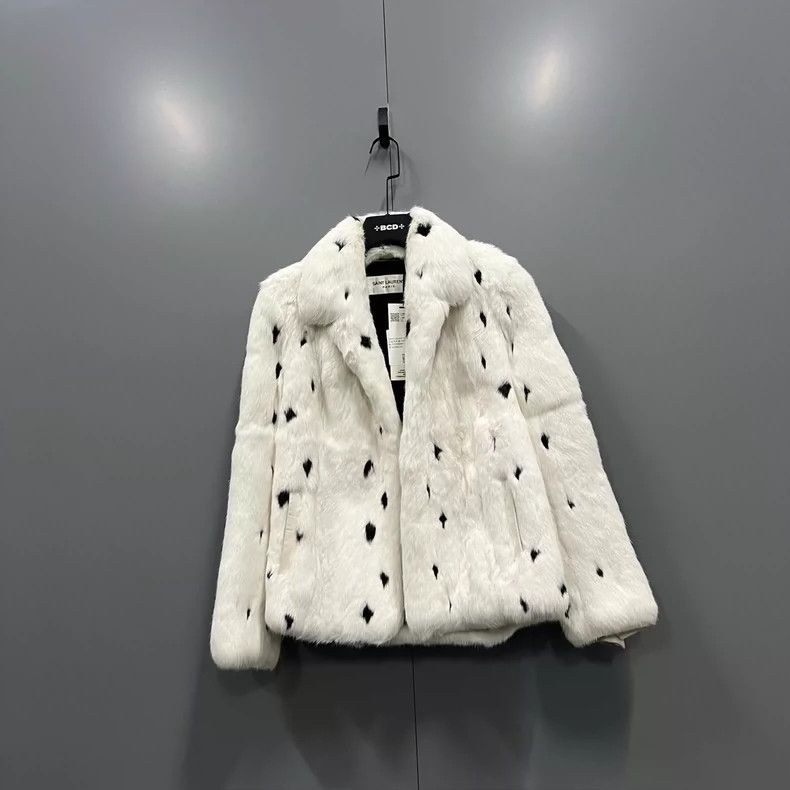 Saint Laurent Paris saint Laurent parisSpotted fur jacket 2503-Nextarrow Size XS / US 0-2 / IT 36-38 - 1 Thumbnail