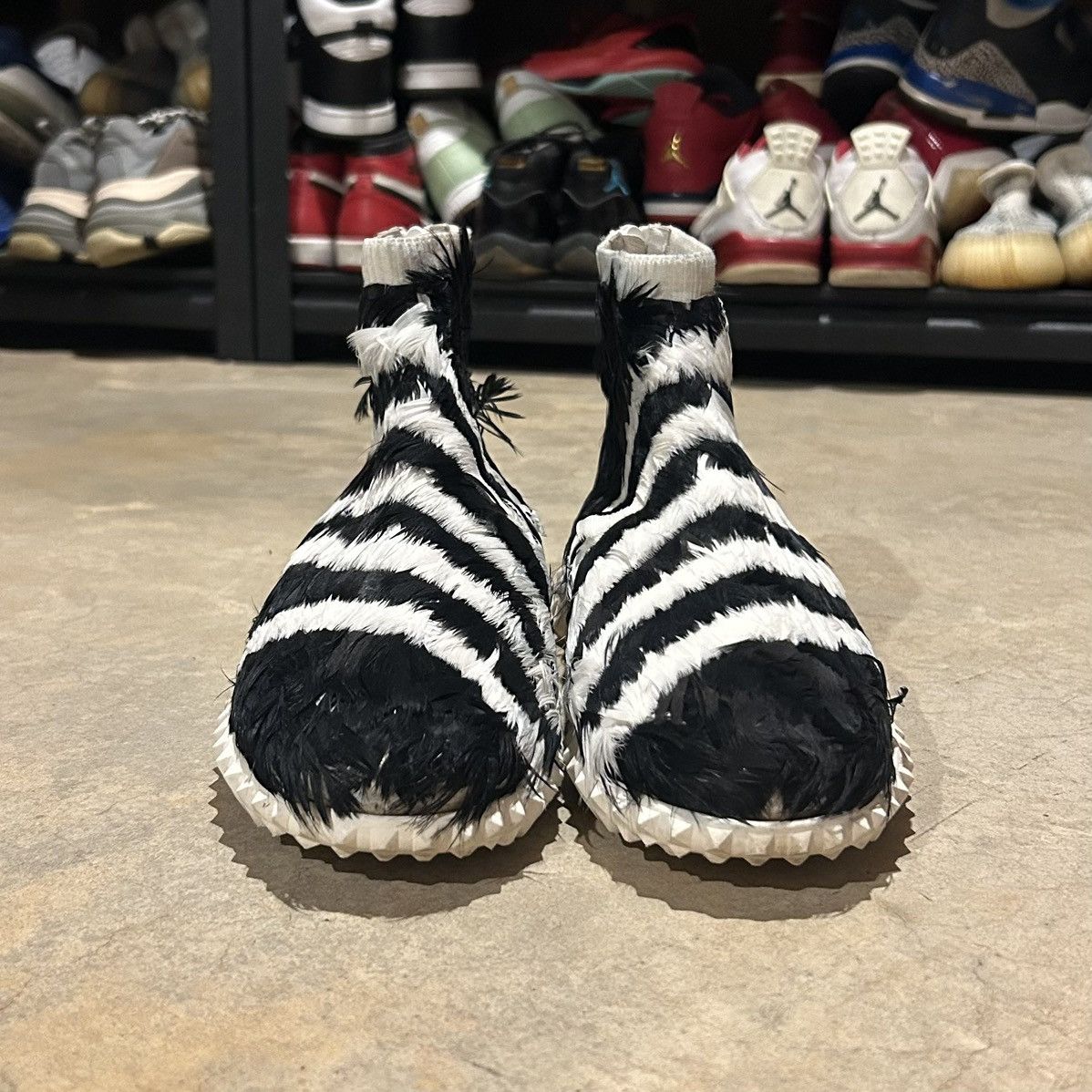 Designer × Valentino Valentino Garavani Feather Embellished Sneakers US 7.5 Size US 7.5 / EU 40-41 - 6 Thumbnail