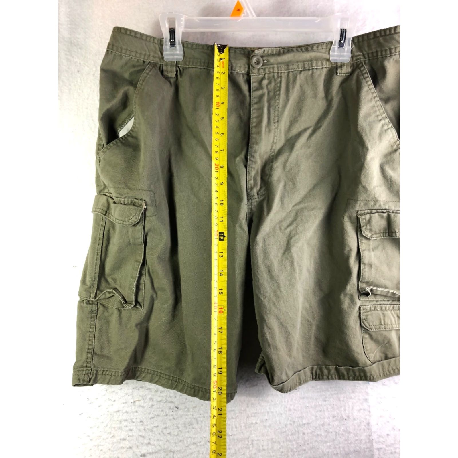 Vintage Rugged Wear Green Cargo Shorts Mens Size 40 Mid Rise 100% Cotton Size US 35 - 3 Thumbnail