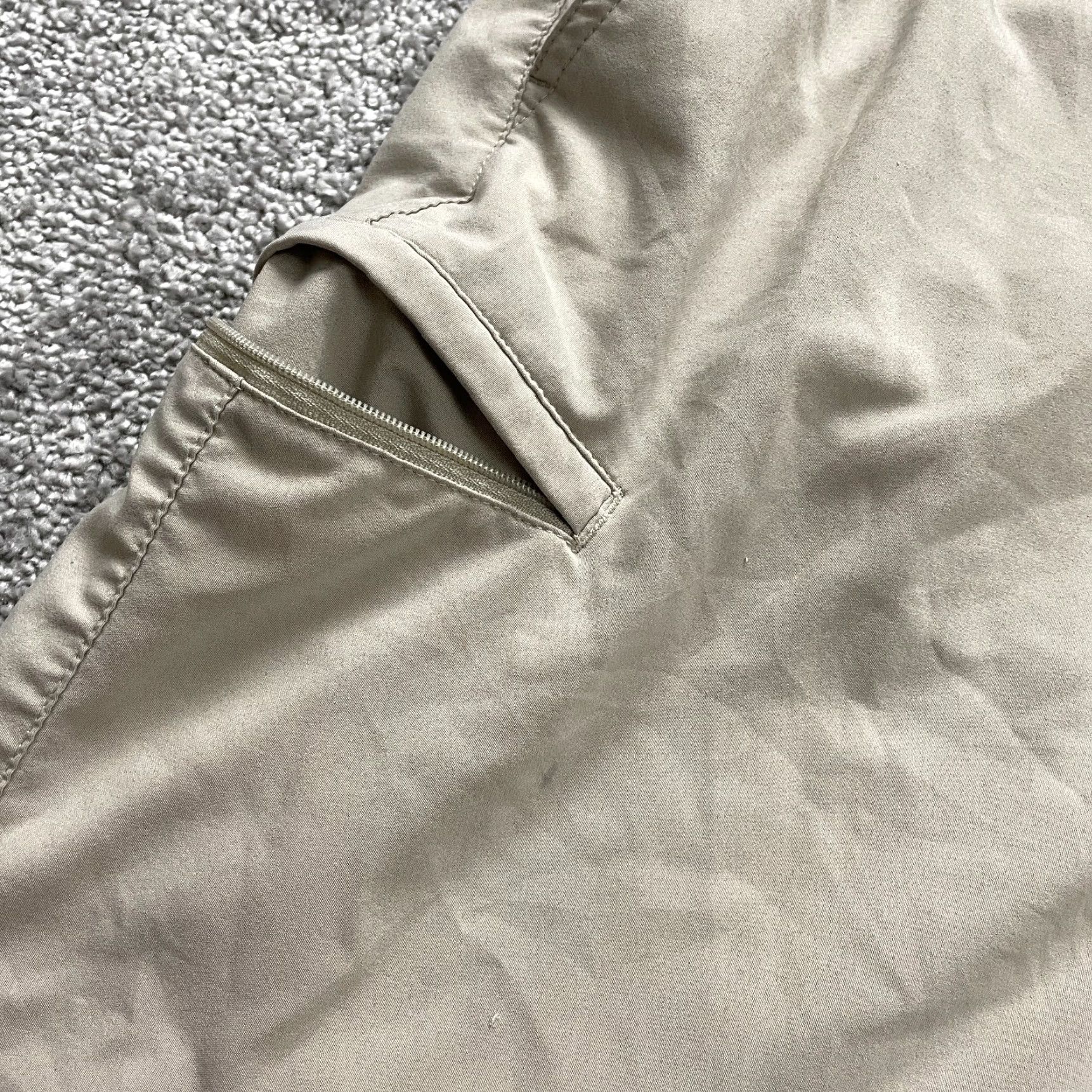 Vintage Columbia PFG Omni Shield Shorts 40x9 Beige Stretch Active Outdoor Golf Men Size US 38 / EU 54 - 7 Thumbnail
