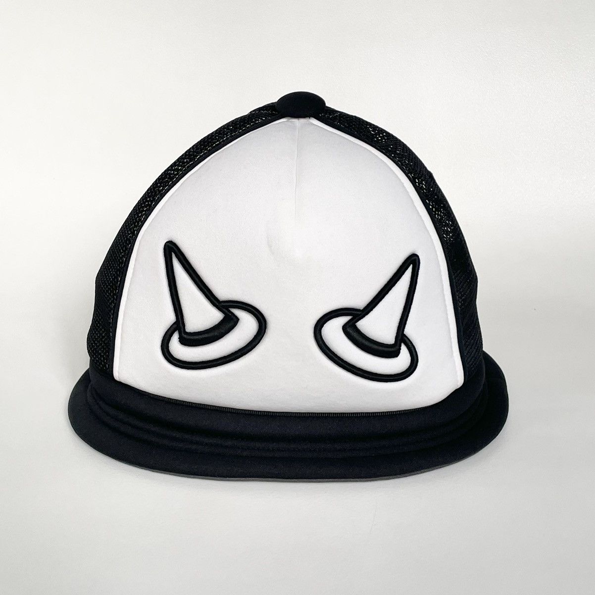 Comme des Garcons ‘Devil Horn’ Mesh Bucket Hat Size ONE SIZE - 11 Thumbnail
