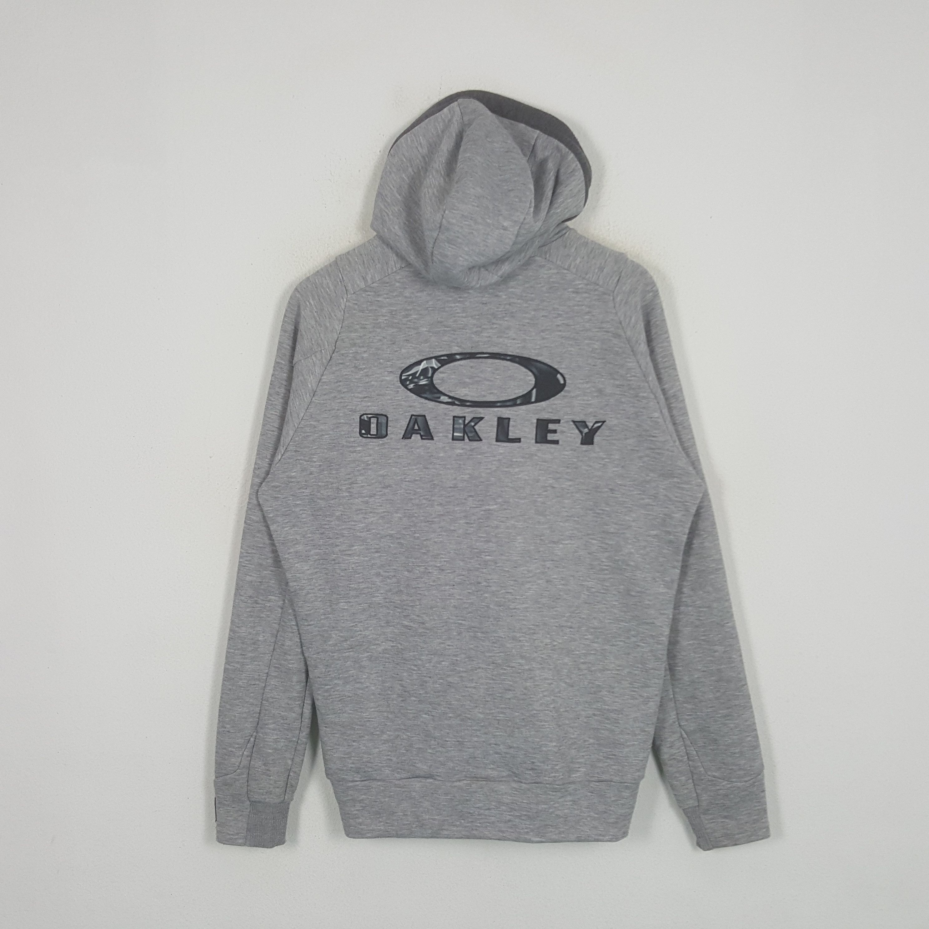 Vintage OAKLEY Camo Logo Zipper Sweatshirt Hoodie