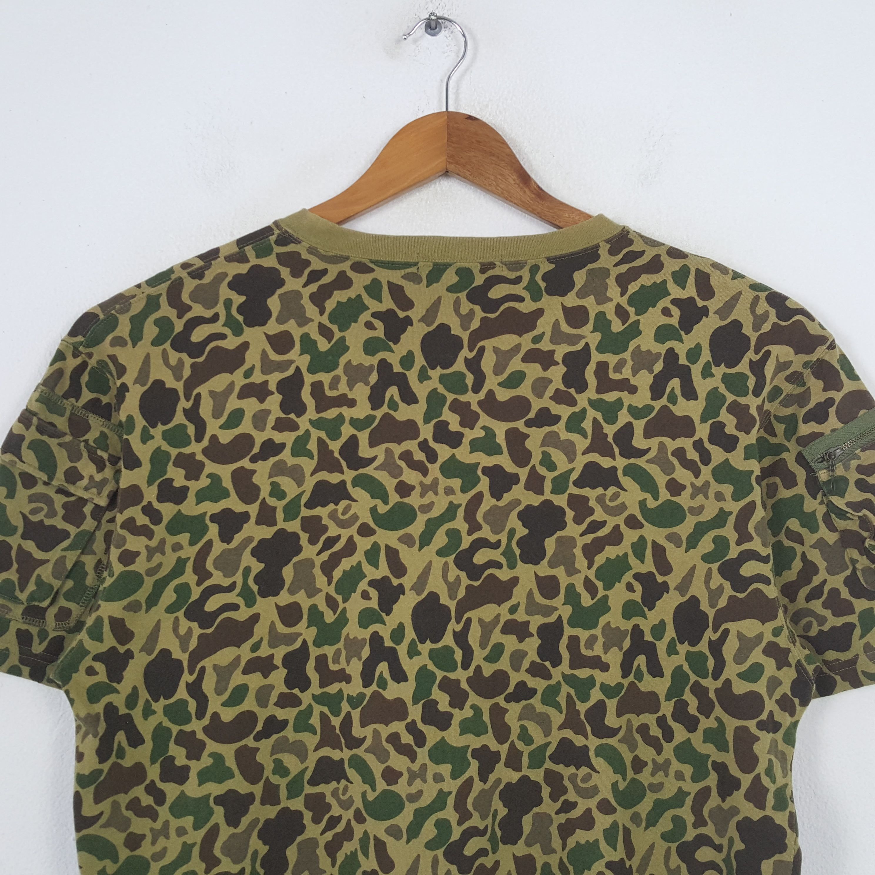 Global Work × Japanese Brand × Vintage Vintage GLOBAL WORK Japan Brand Camo T-shirt C285N25 Size US XL / EU 56 / 4 - 4 Thumbnail