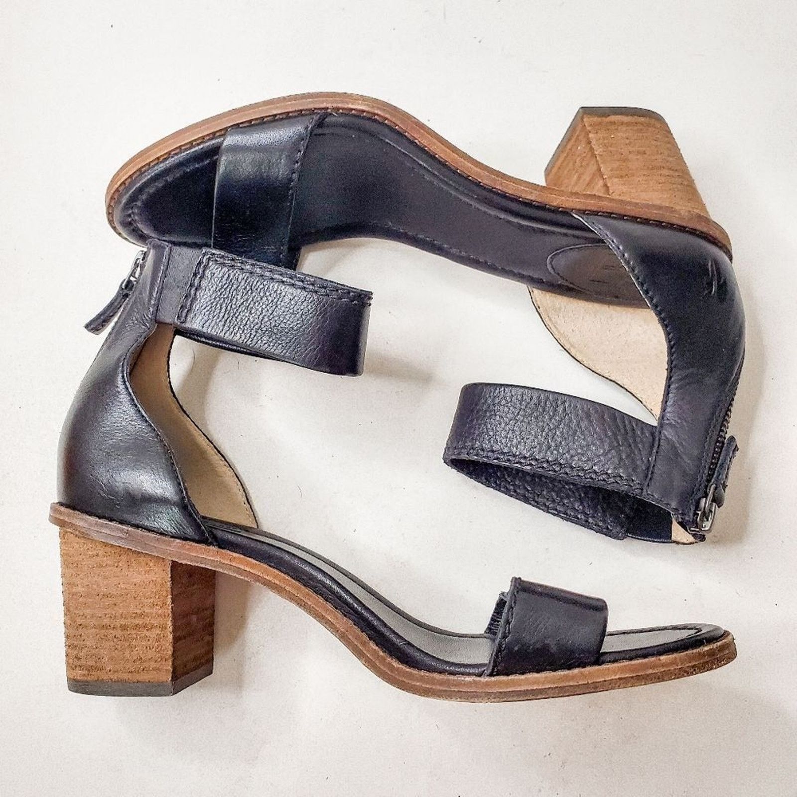 Frye Frye Black Leather Brielle Block Heeled Sandals Size 9M Size US 9 / IT 39 - 5 Thumbnail