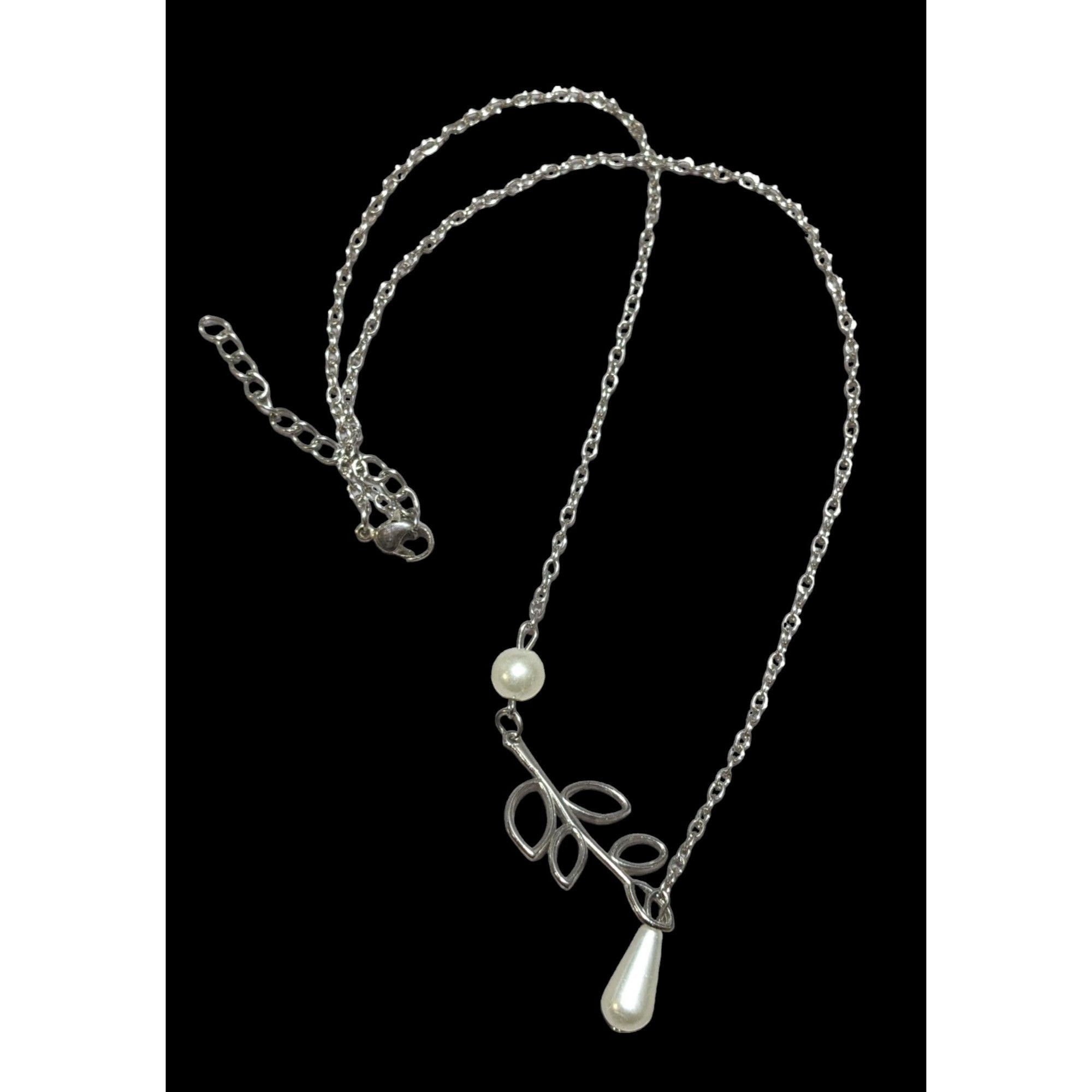 Other Silver Pearl Leaf Necklace Size ONE SIZE - 2 Thumbnail