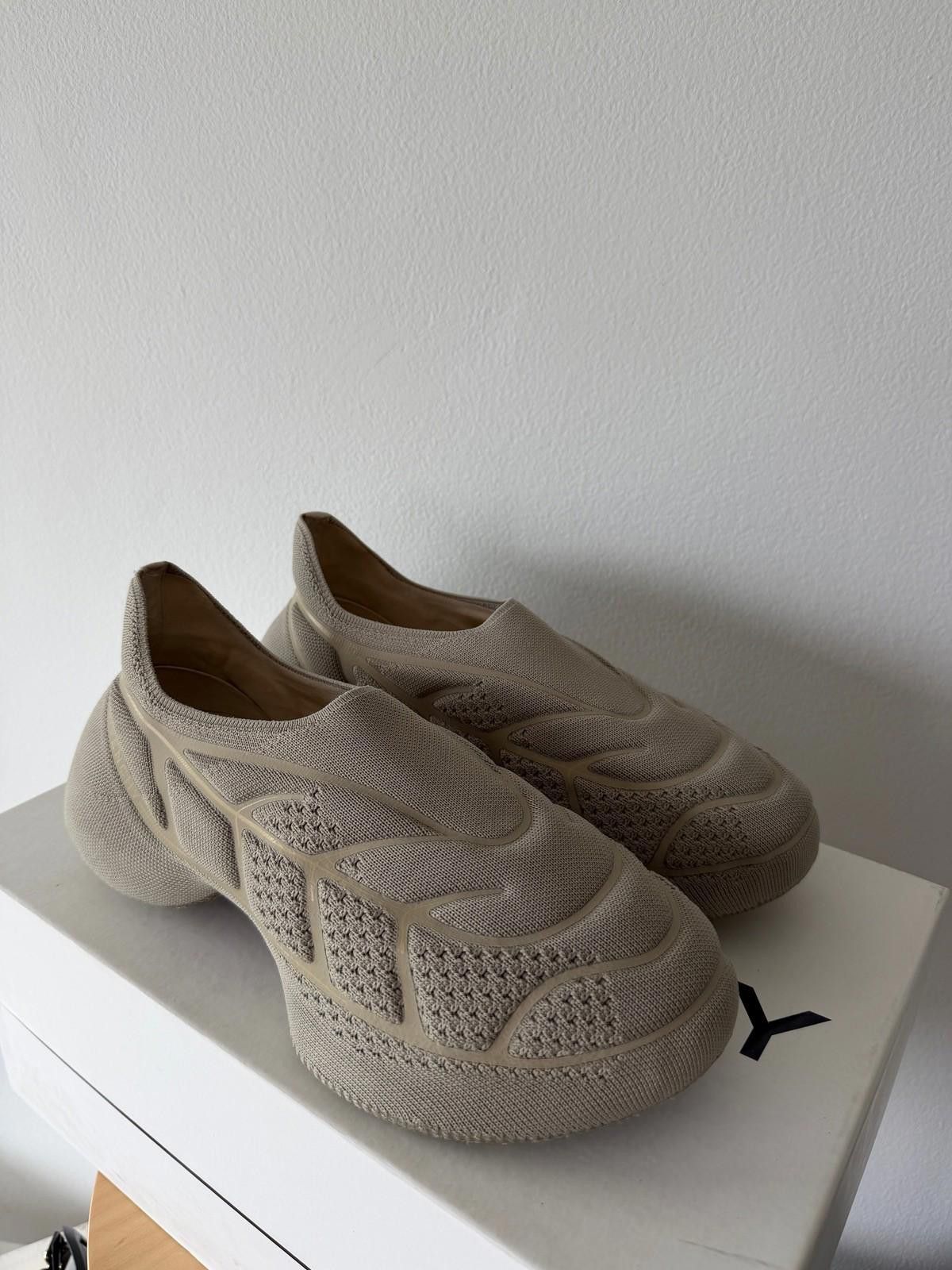 Givenchy new Givenchy mens TK 360 plus sneaker shoes sand 39 5 6 Size US 6 / EU 39 - 2 Thumbnail