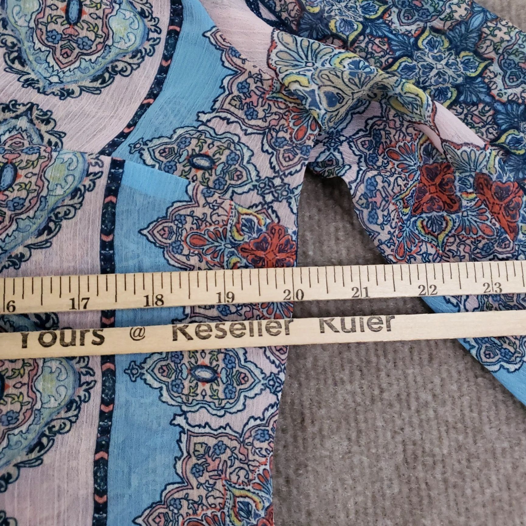 Vintage KUT from the Kloth Top Women M Blue V-Neck Pullover Lightweight Floral Knit Shirt Size M / US 6-8 / IT 42-44 - 3 Thumbnail