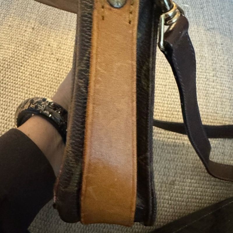 Louis Vuitton Louis Vuitton Monogram Mini St. Cloud Size ONE SIZE - 9 Thumbnail