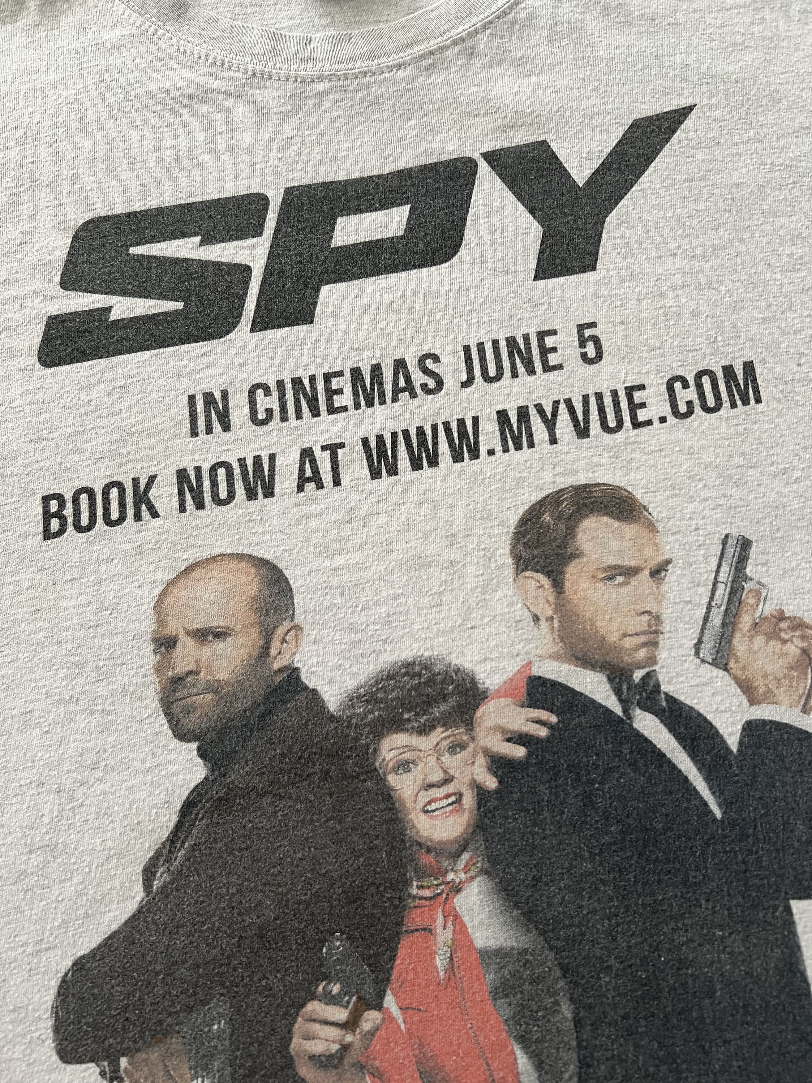 Vintage Vintage 2015 SPY Jason Statham Movie Gray Tee Size US M / EU 48-50 / 2 - 4 Thumbnail