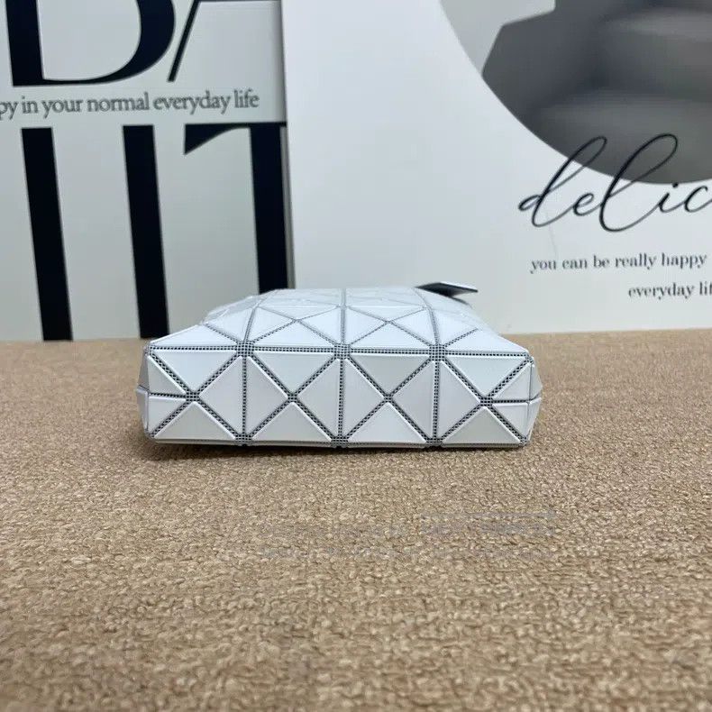 Issey Miyake Issey Miyake White Handbag Size ONE SIZE - 5 Thumbnail