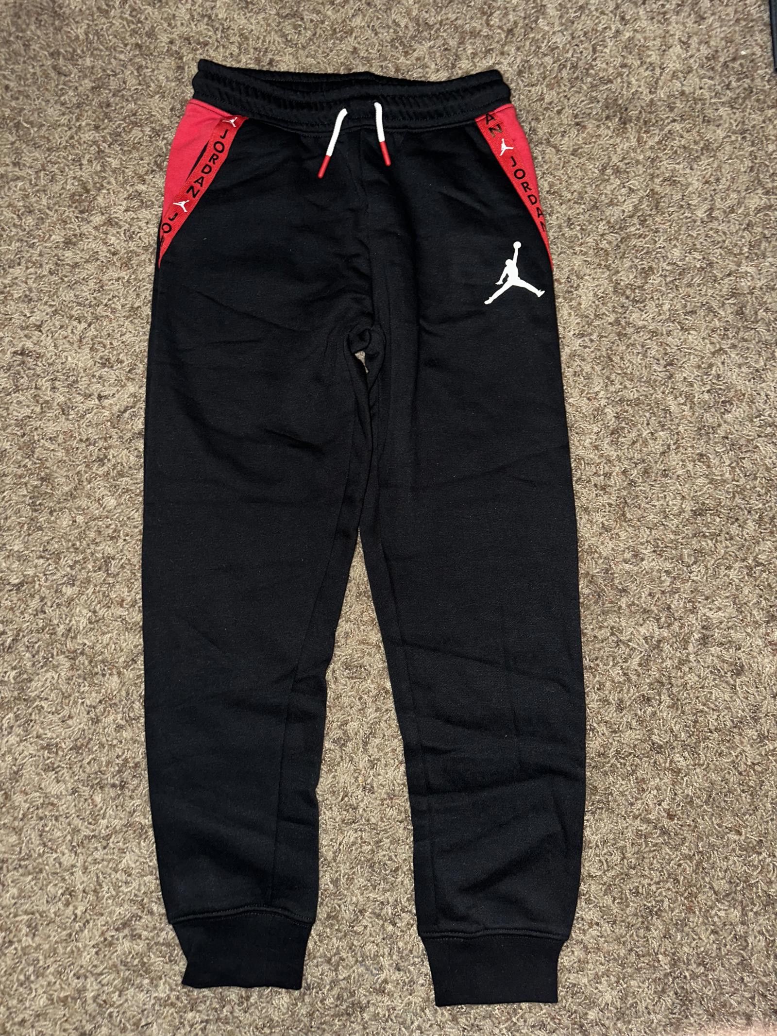 Air Jordan Big Kids (Boy’s) Vertical Tape Fleece Black Pants
