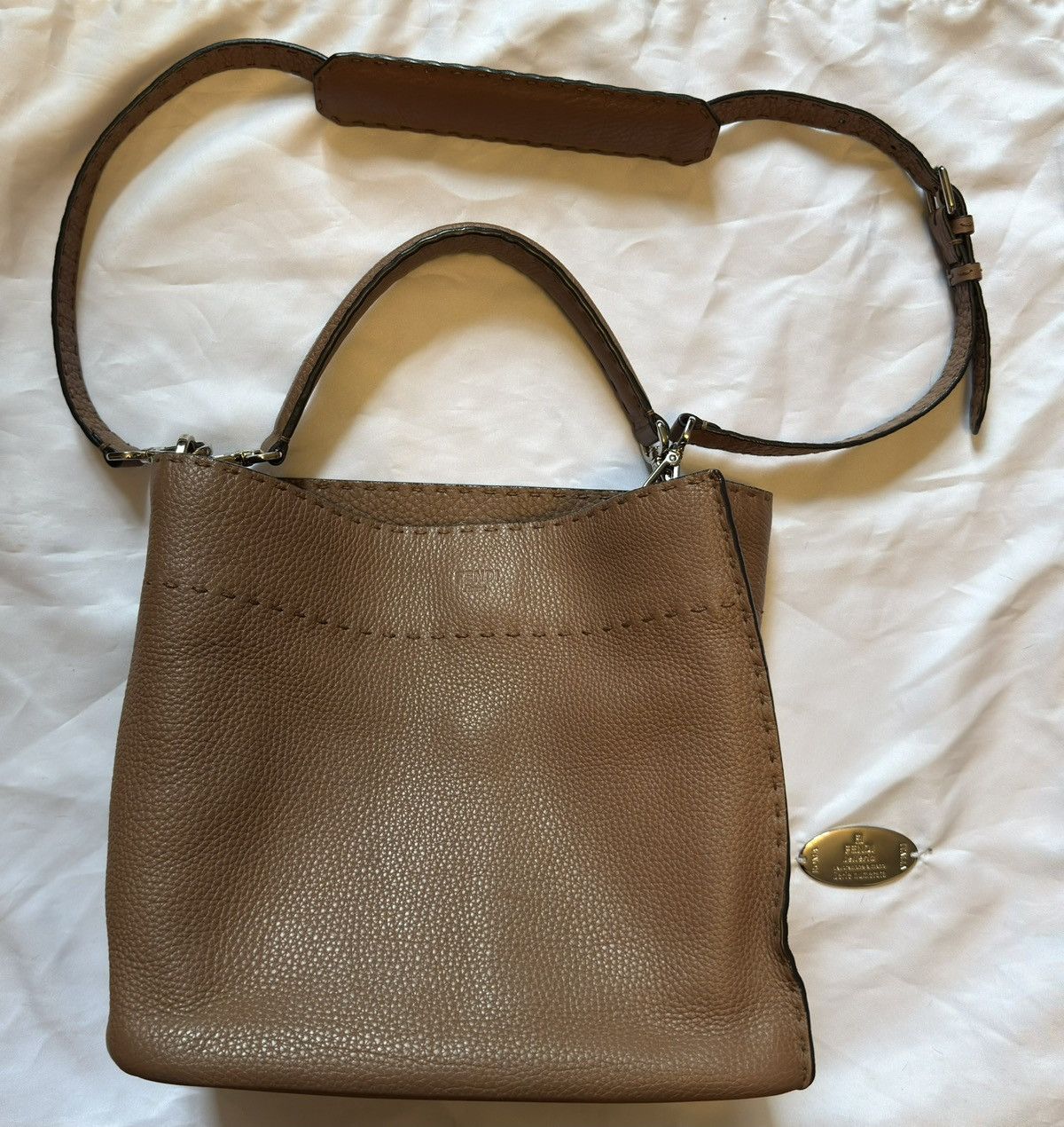 Fendi Selleria Anna Tote Shoulder Bag In Brown Leather, Women's